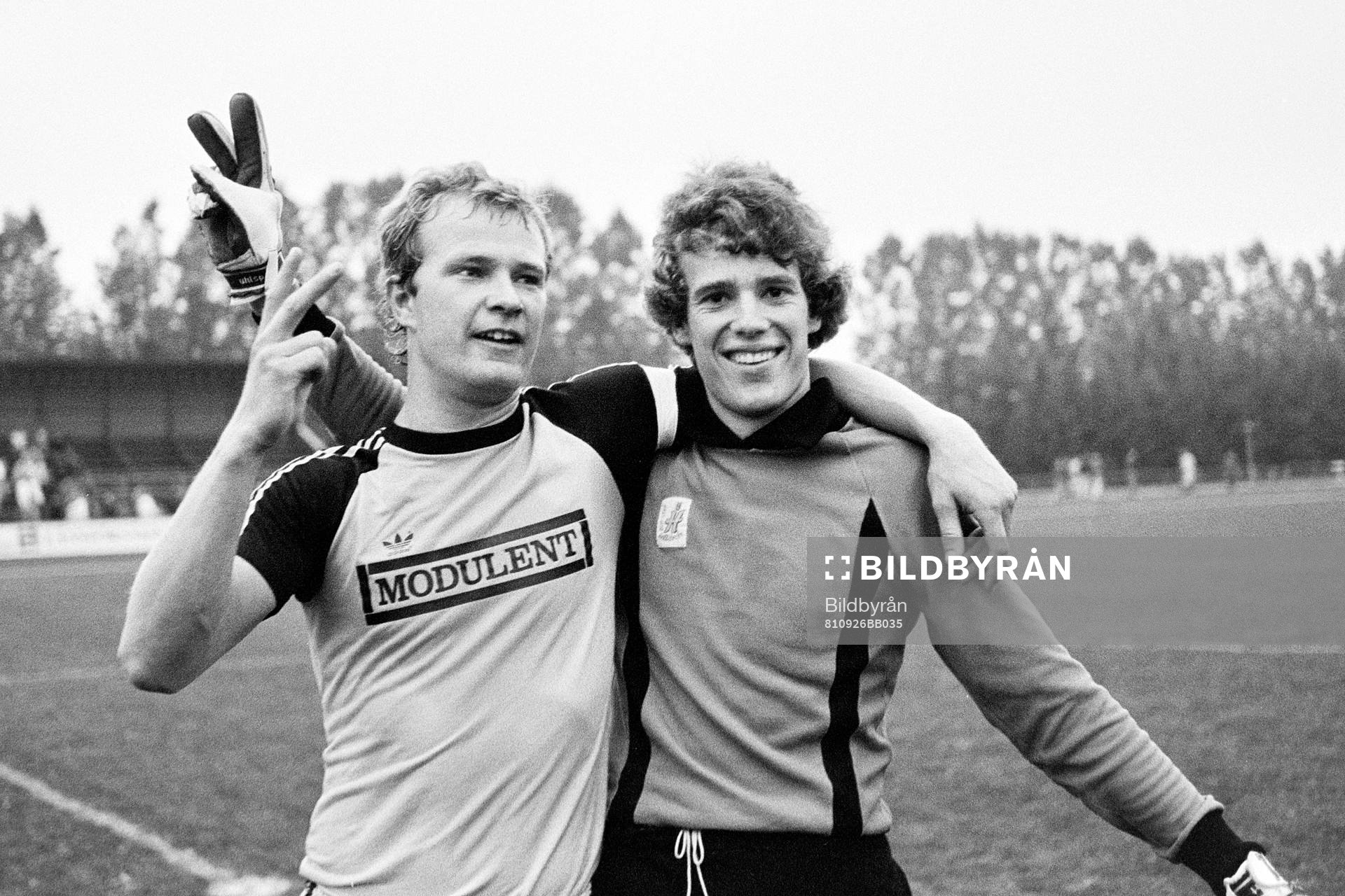Tremålsskytten Dan Granqvist jublar