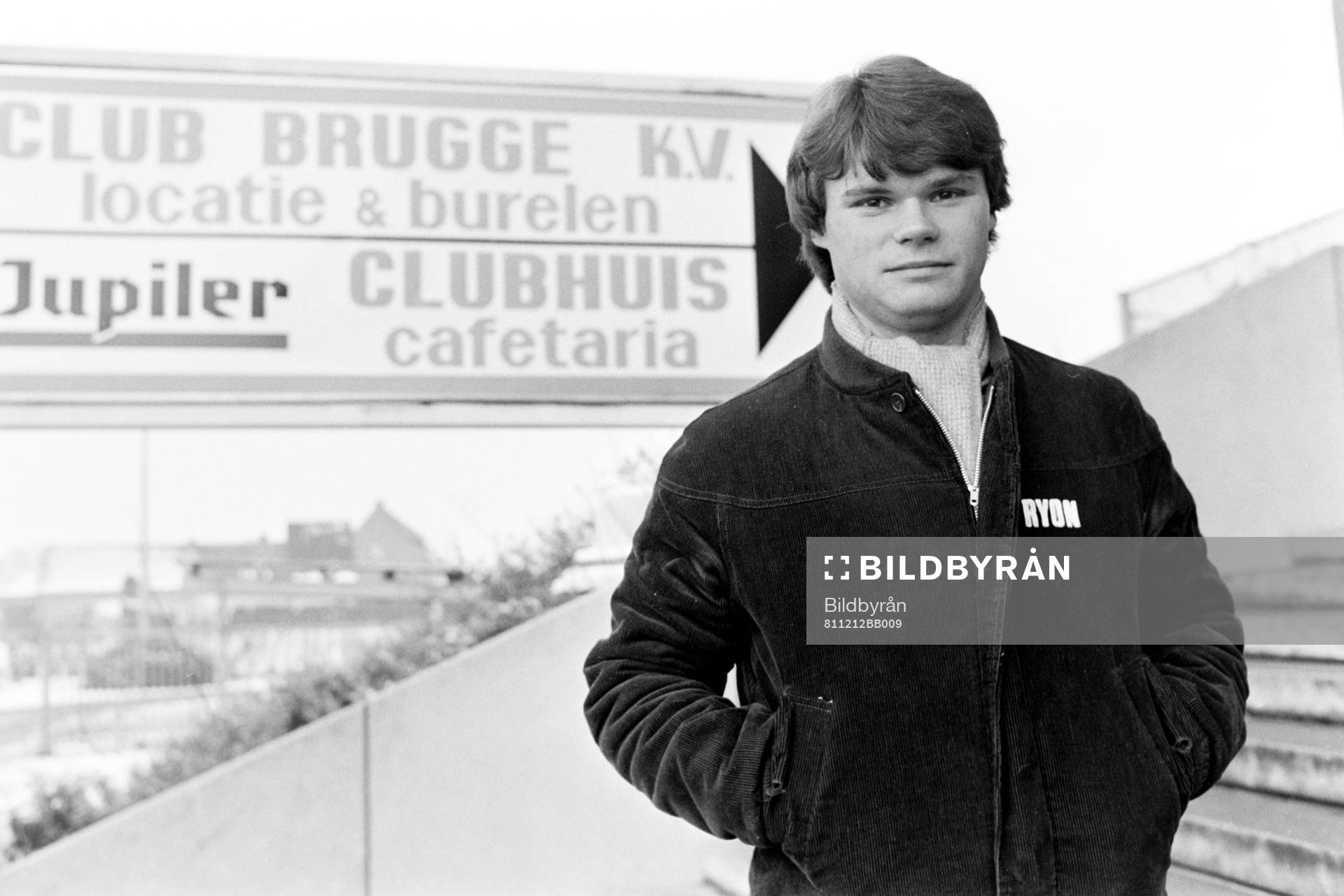 Peter Nilsson utanför arenan