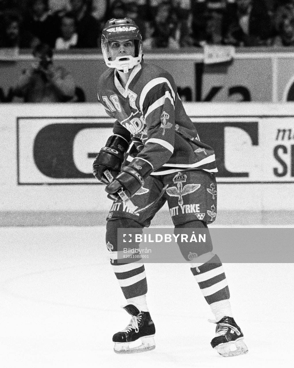 Michael Hjälm, Modo