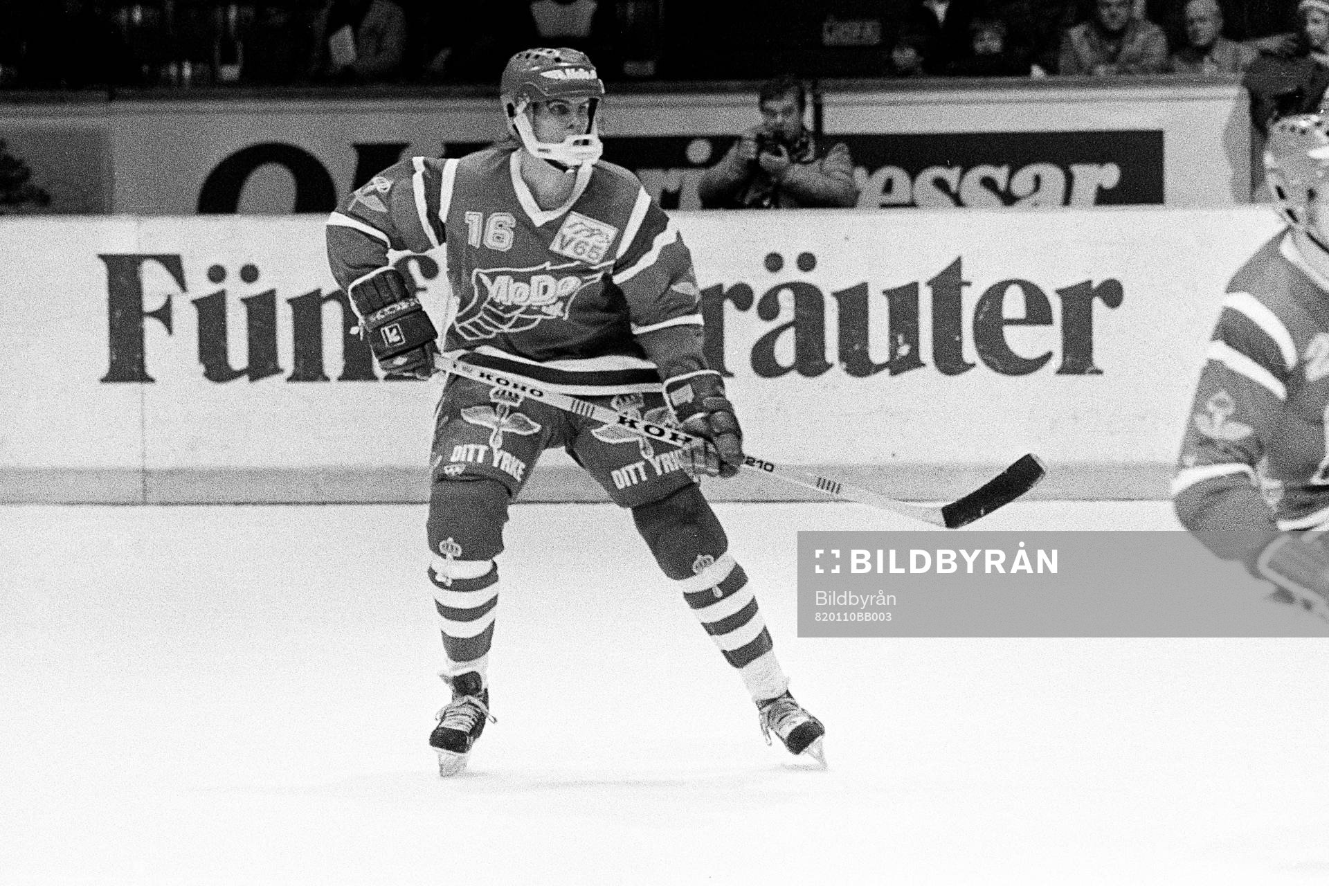 Michael Hjälm, Modo