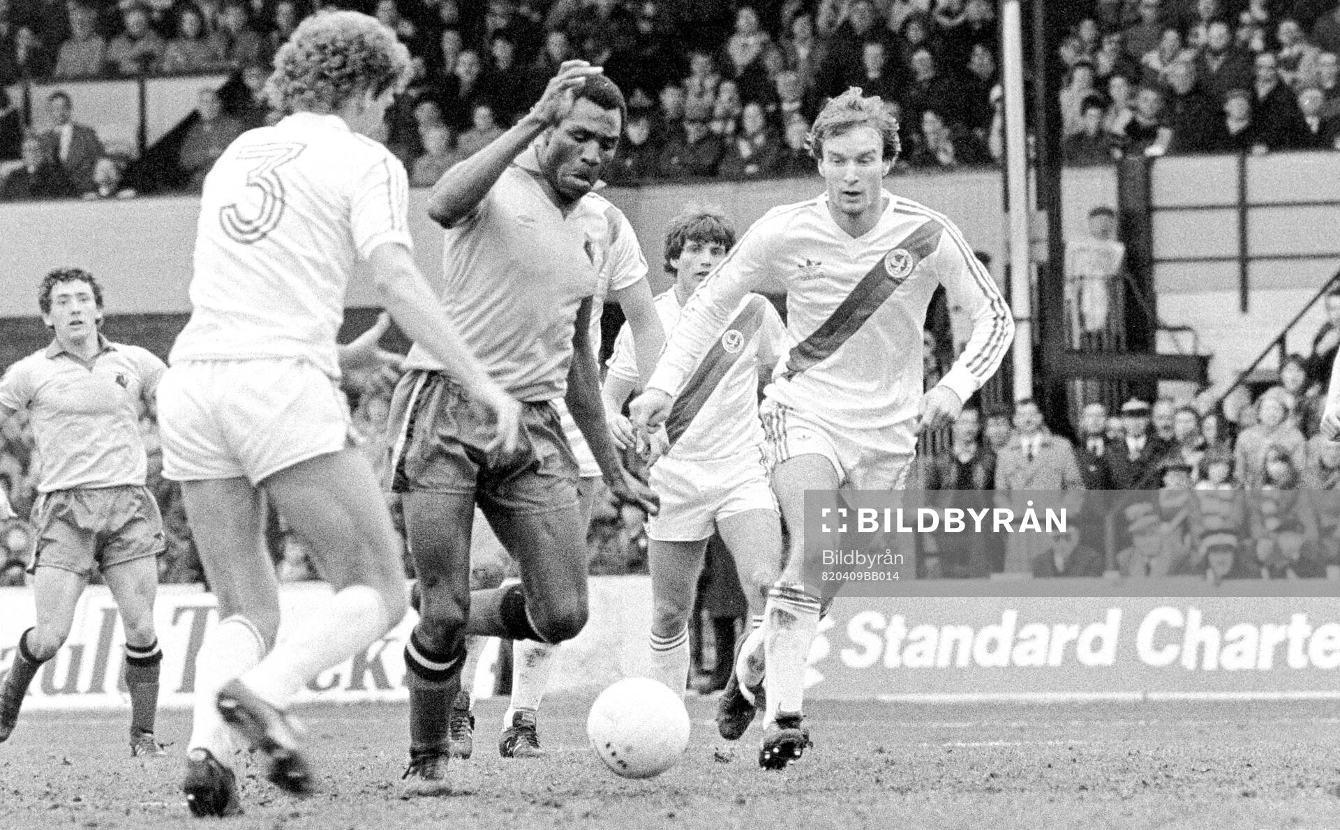 Football, Division Two, England, Watford - Crystal Palace: Watfords Luther Blissett.