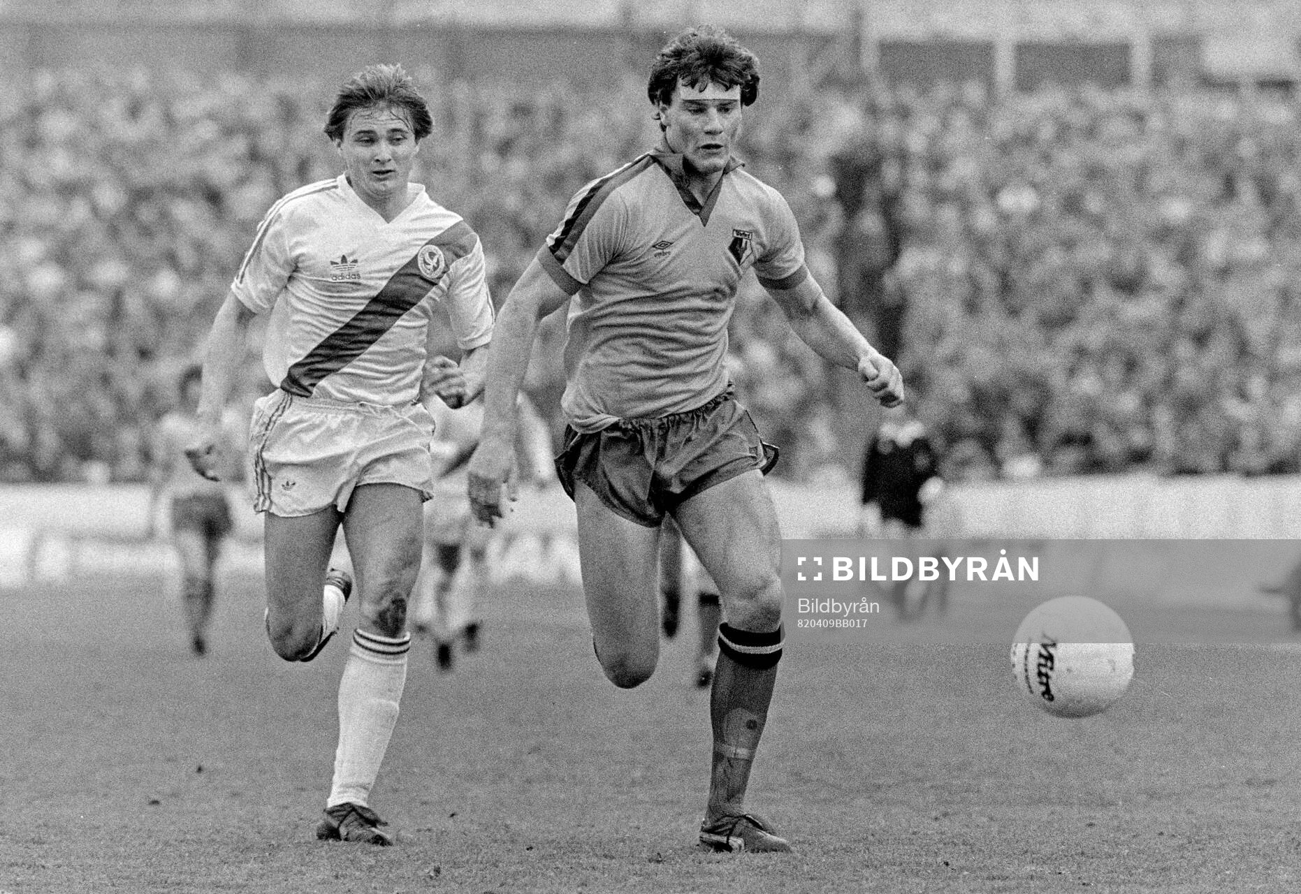 Crystal Palaces Kevin Mabbutt, Watfords Steve Terry