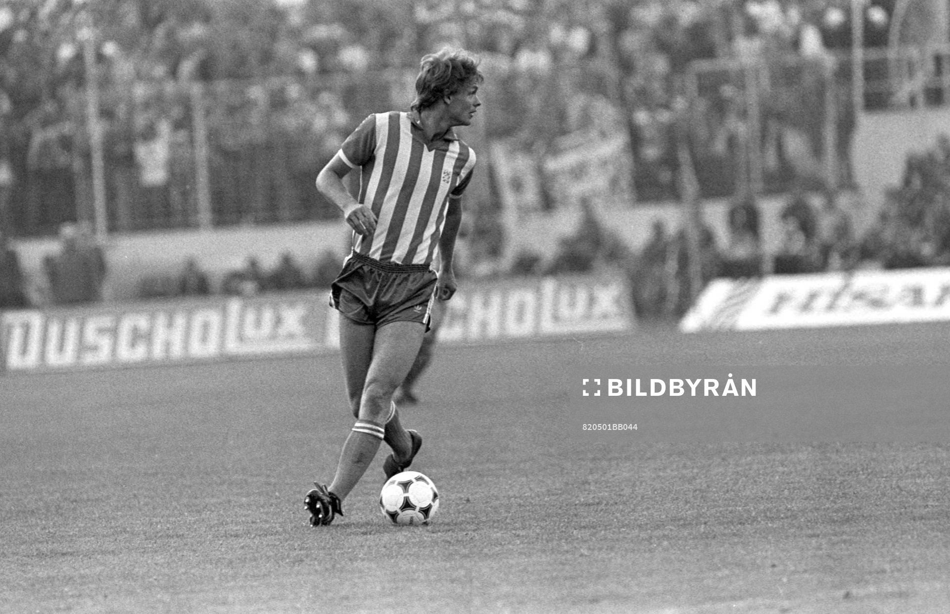 Torbjörn Nilsson med bollen