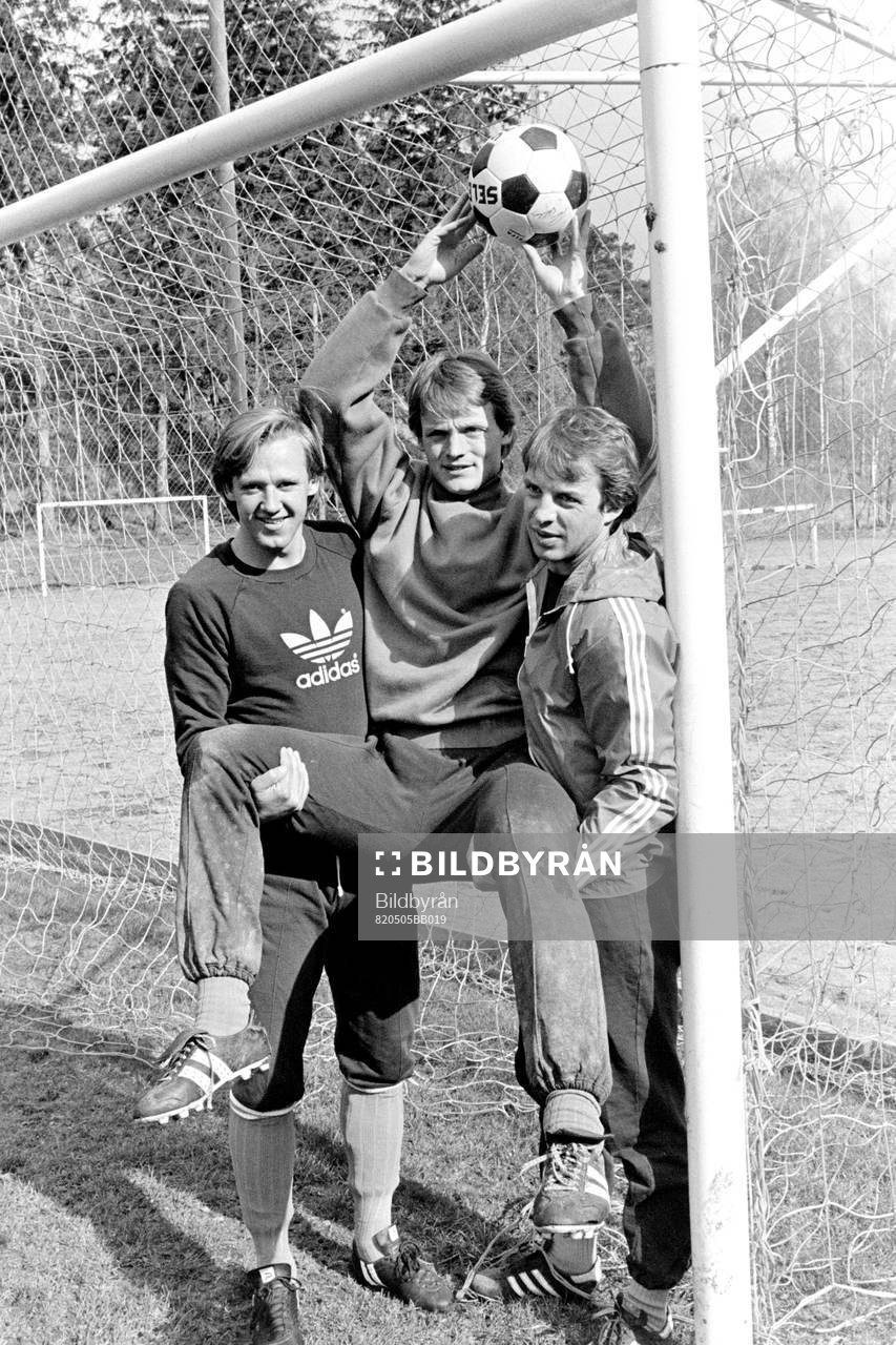 Fotboll, Uefacupen, Final, IFK Göteborg - Hamburg, 1-0: Dan Corneliusson, Torbjörn Nilsson och Tommy Holmgren på en träning innan matchen.