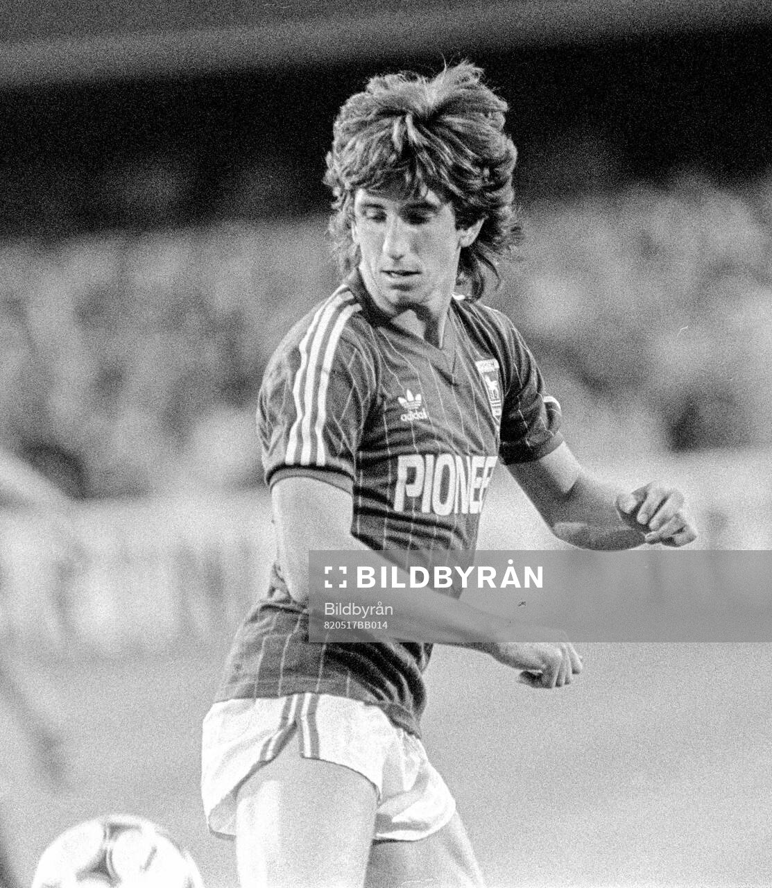 Ipswich - Tottenham: Paul Mariner of Ipswich