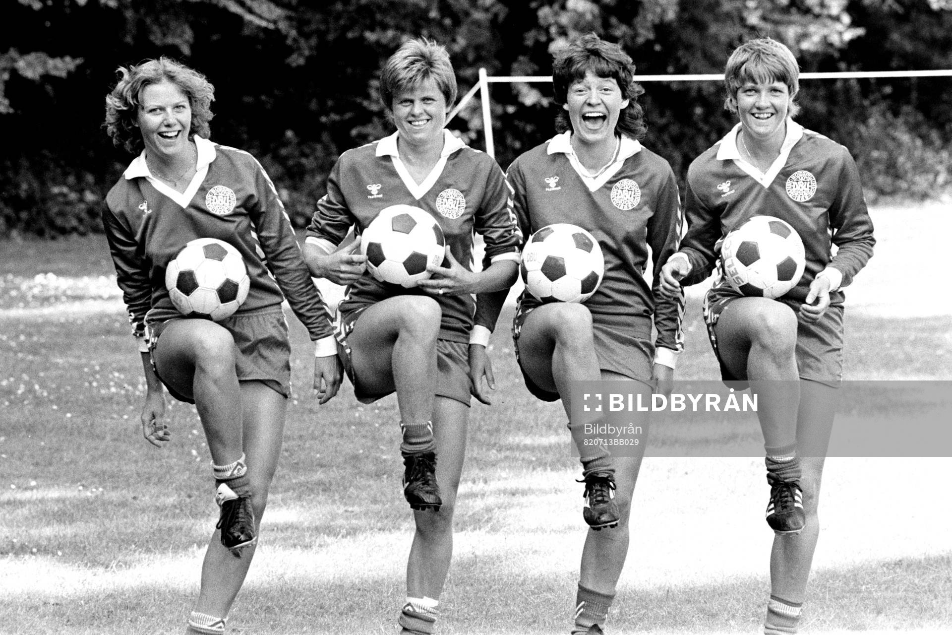 XX, Birgitta Söderström, Karin Ödlund och Pia Sundhage i