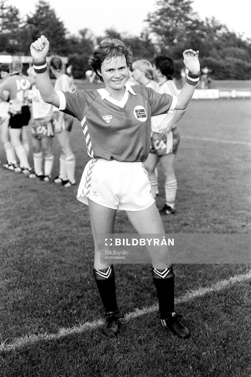 Fotboll, NM, Damer, Sverige - Norge, 1-1: Trude Stendal målskytt i Norge jublar efter matchen.