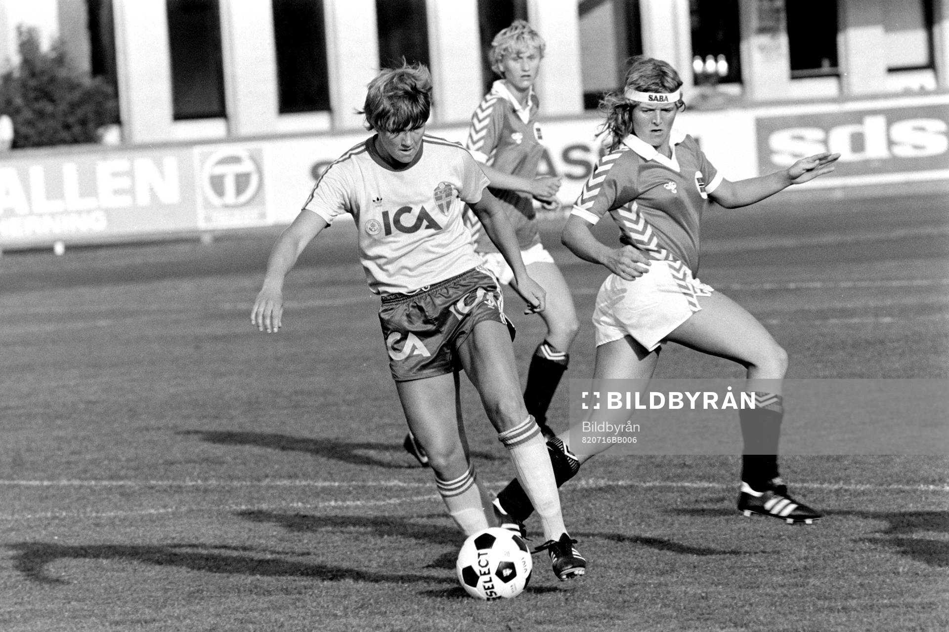 Pia Sundhage, Sverige