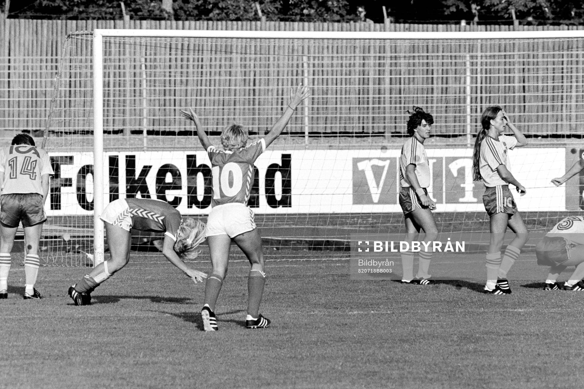 Danmarks Lone Flyga gör 2-1 till Danmark i finalen. Anette