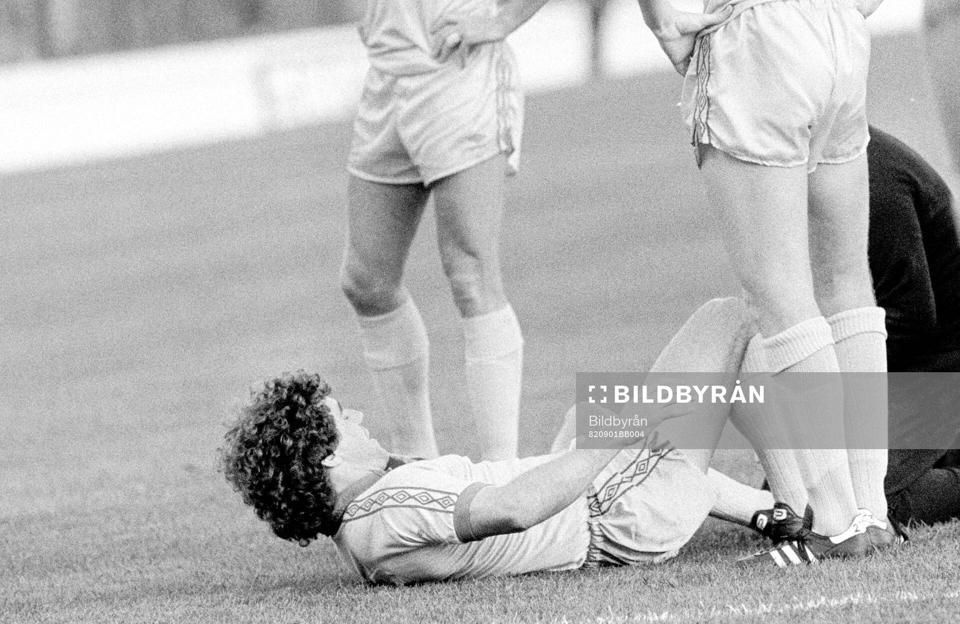 Kevin Keegan of Newcastle injured