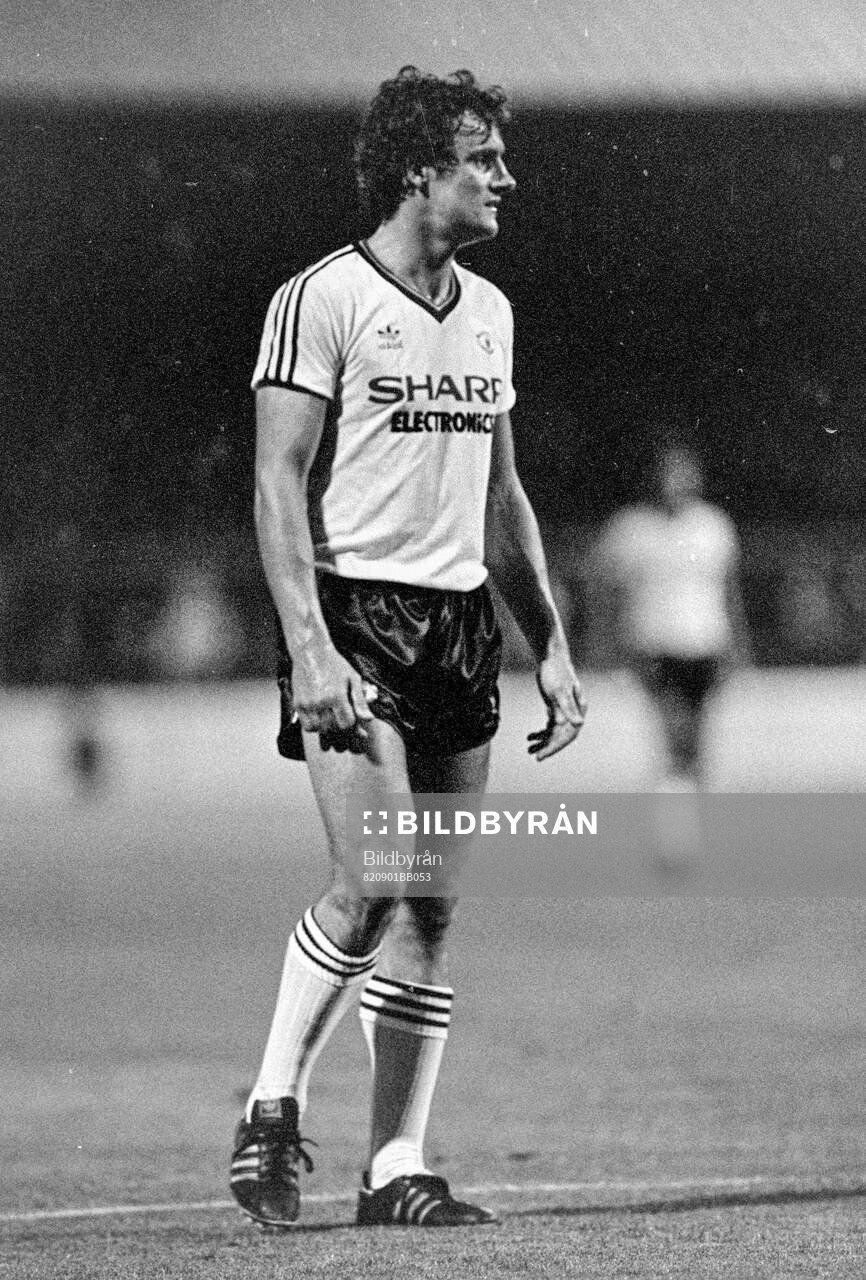 Nottingham Forest - Manchester United: Kevin Moran of