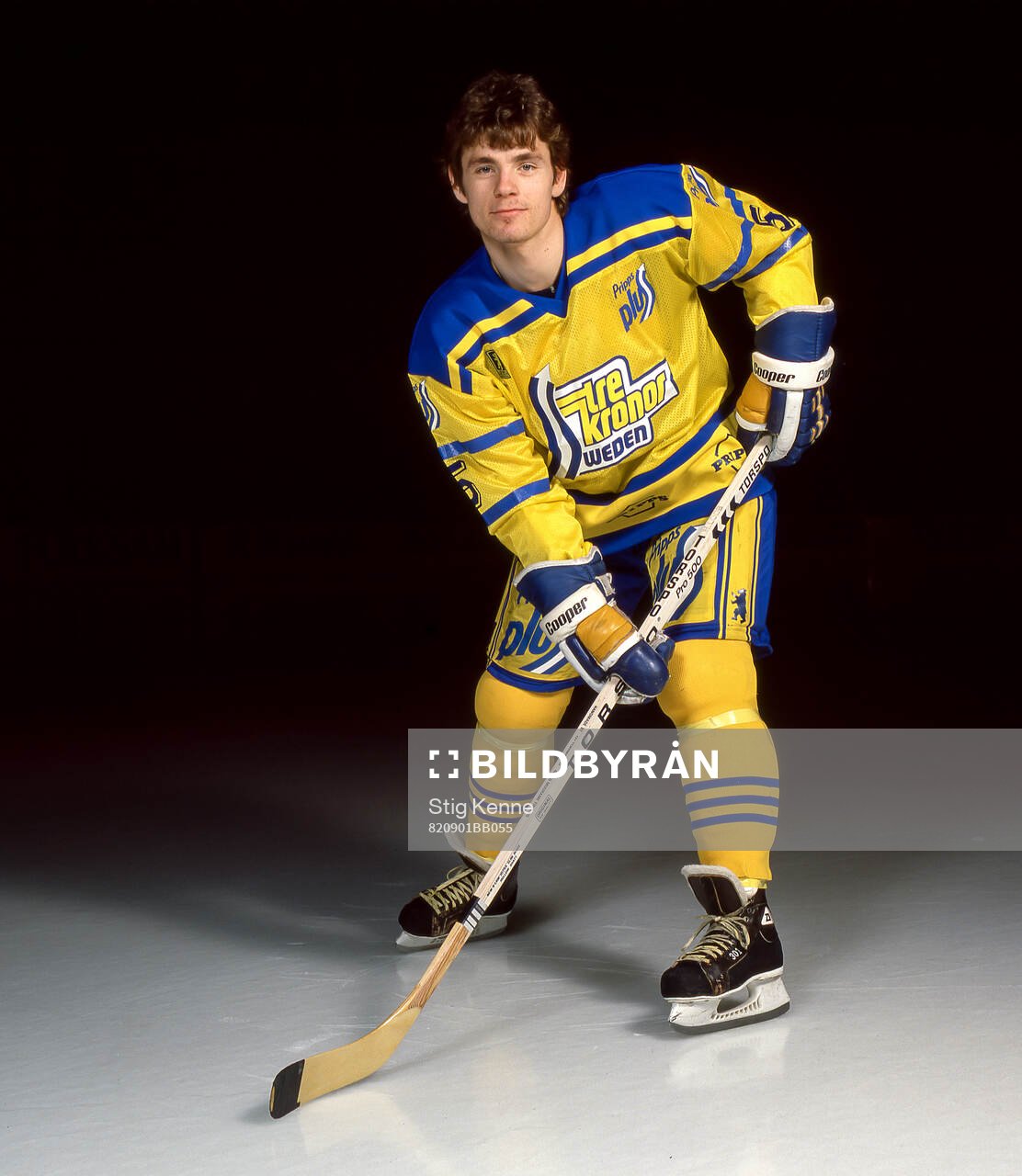 Håkan Loob of Sweden poses for a portrait
