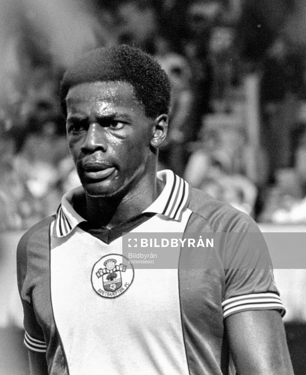 Southampton - Aston Villa: Southamptons Justin Fashanu