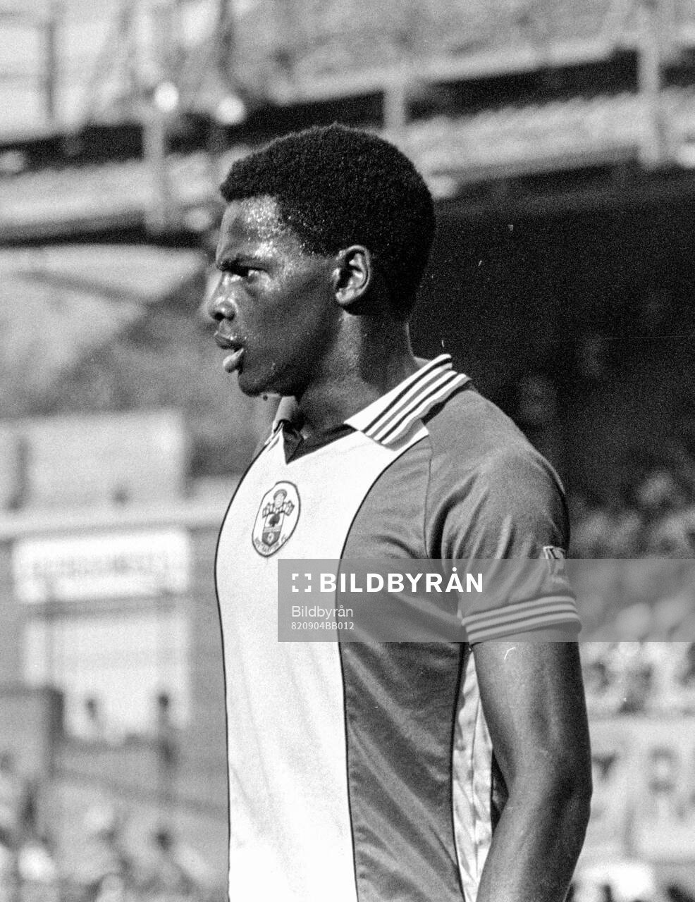 Southampton - Aston Villa: Southamptons Justin Fashanu