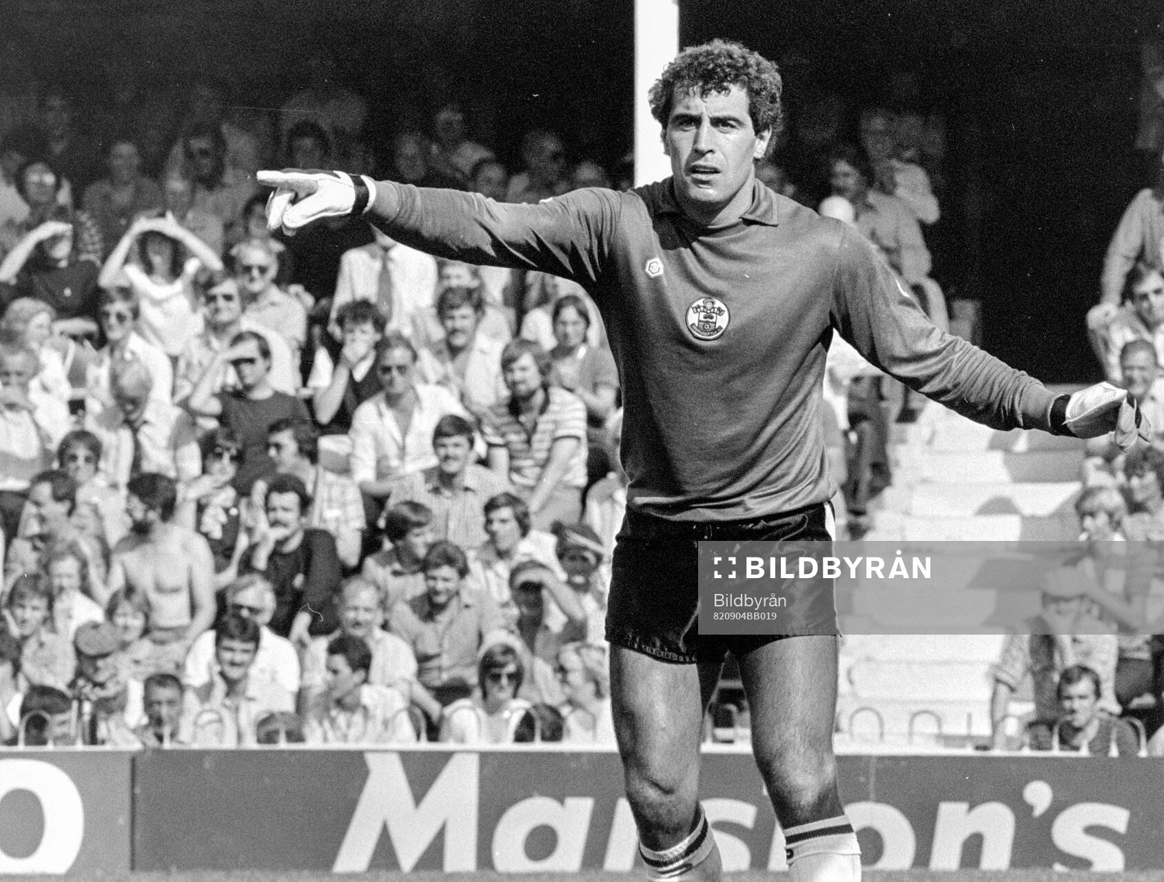 Southampton - Aston Villa: Southamptons goalkeeper Peter