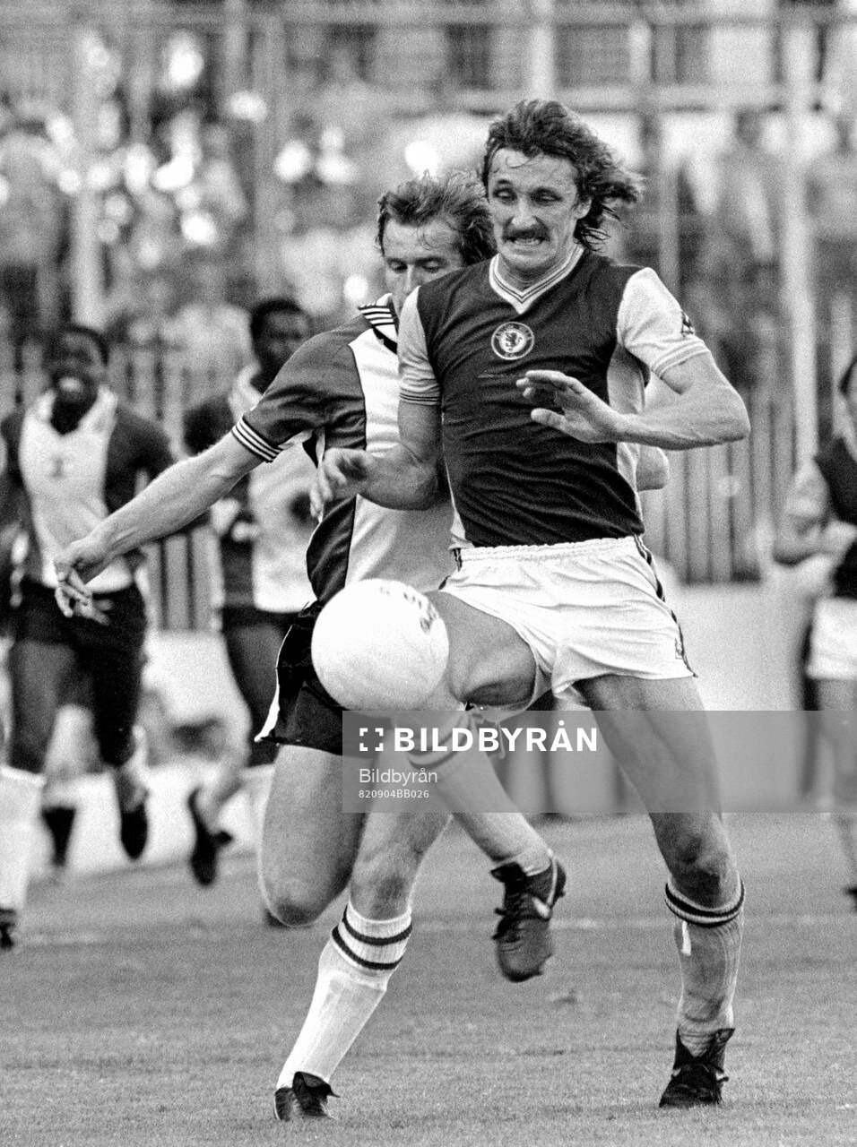 Southampton - Aston Villa: Aston Villas Des Bremner