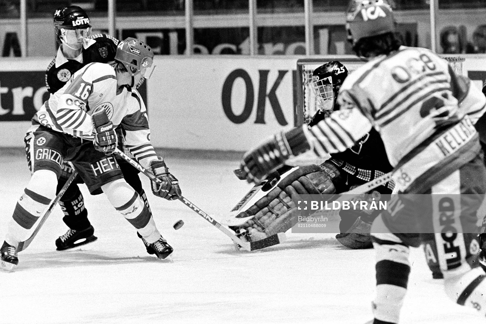 Thomas Kärrbrandt, Frölunda framför Gunnar Leidborg,