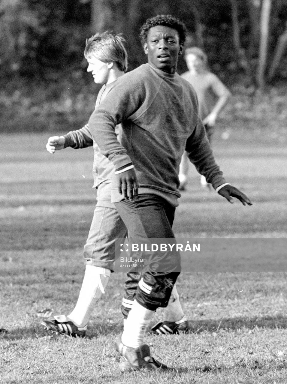 Football, Division One, England, Tottenham, Training session: Garry Brooke and Garth Crooks.