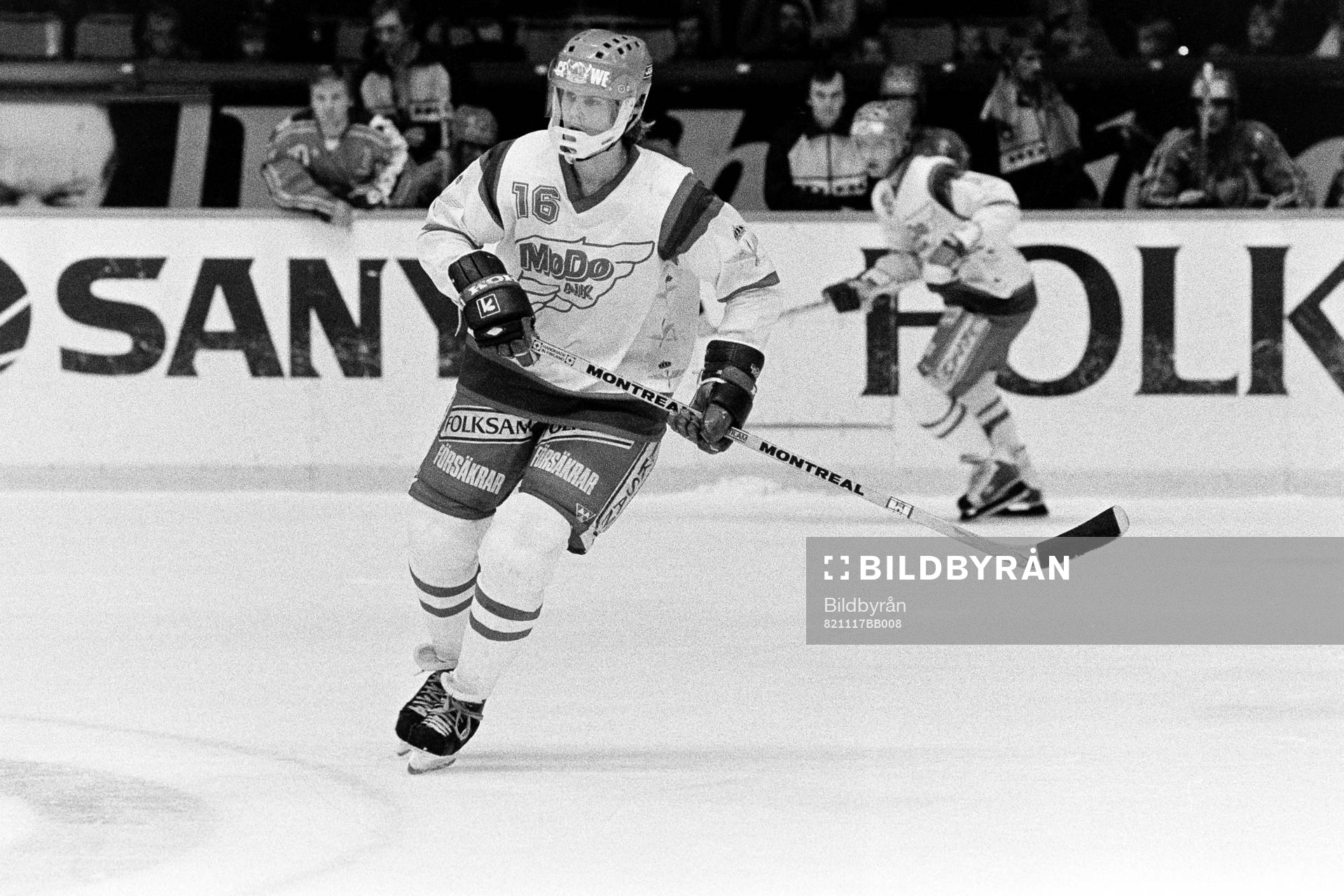 Michael Hjälm, Modo