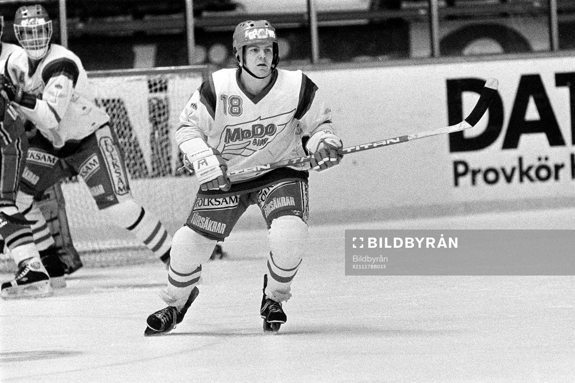 Lars Nyberg, Modo