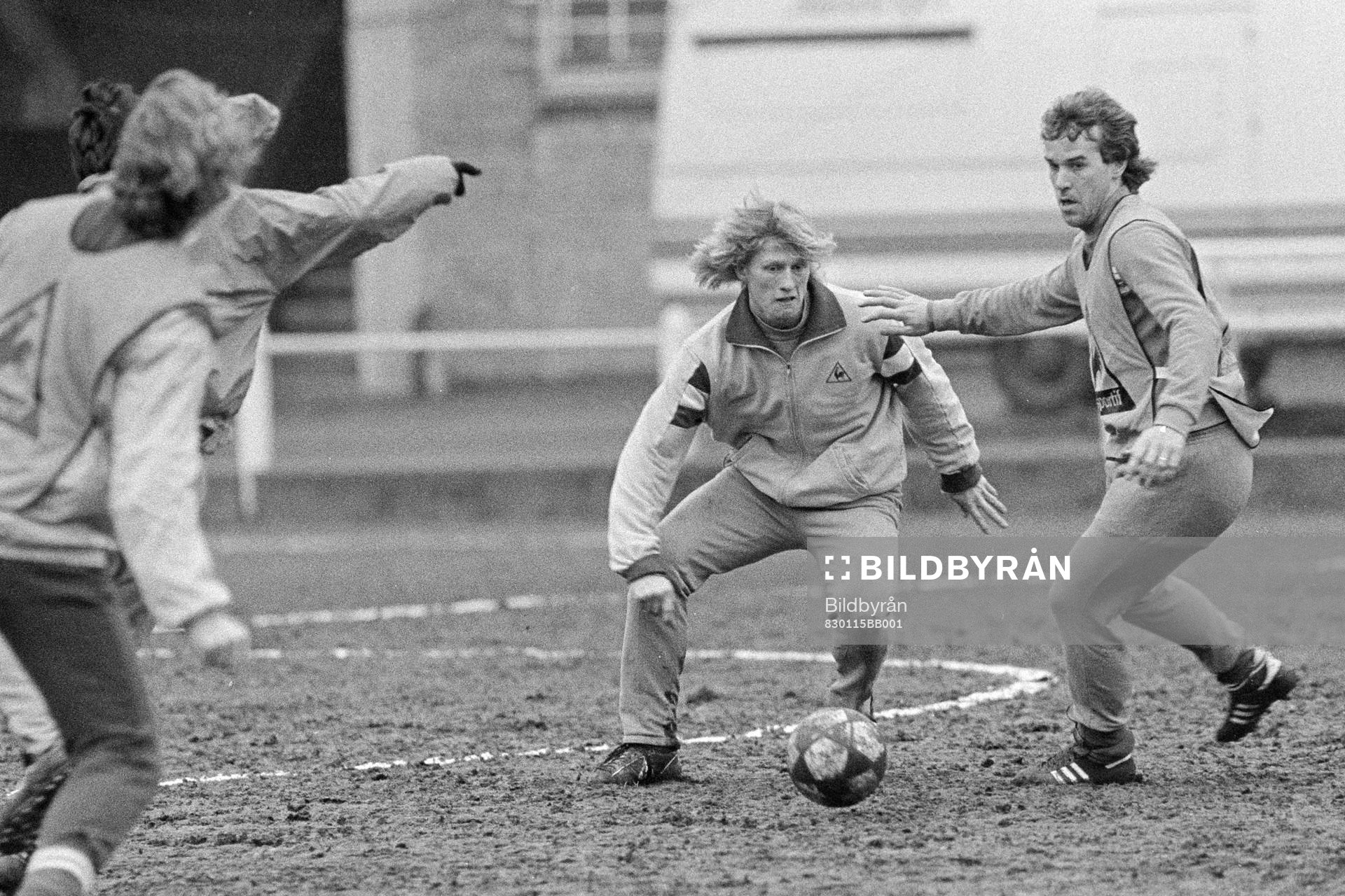 Jan Eriksson med bollen