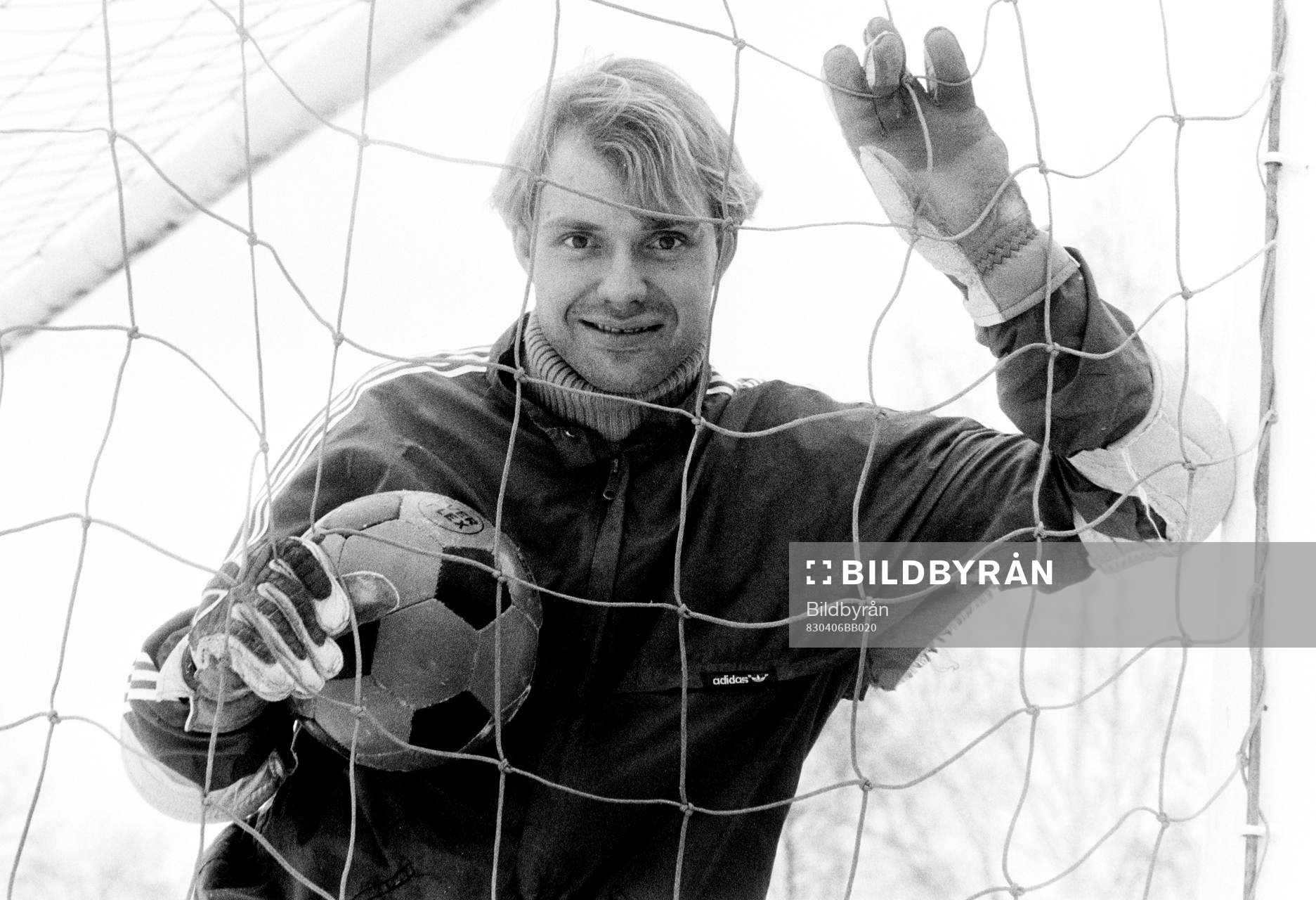 Fotboll, Allsvenskan, Öster, förhands: Thomas Ravelli, målvakt.
