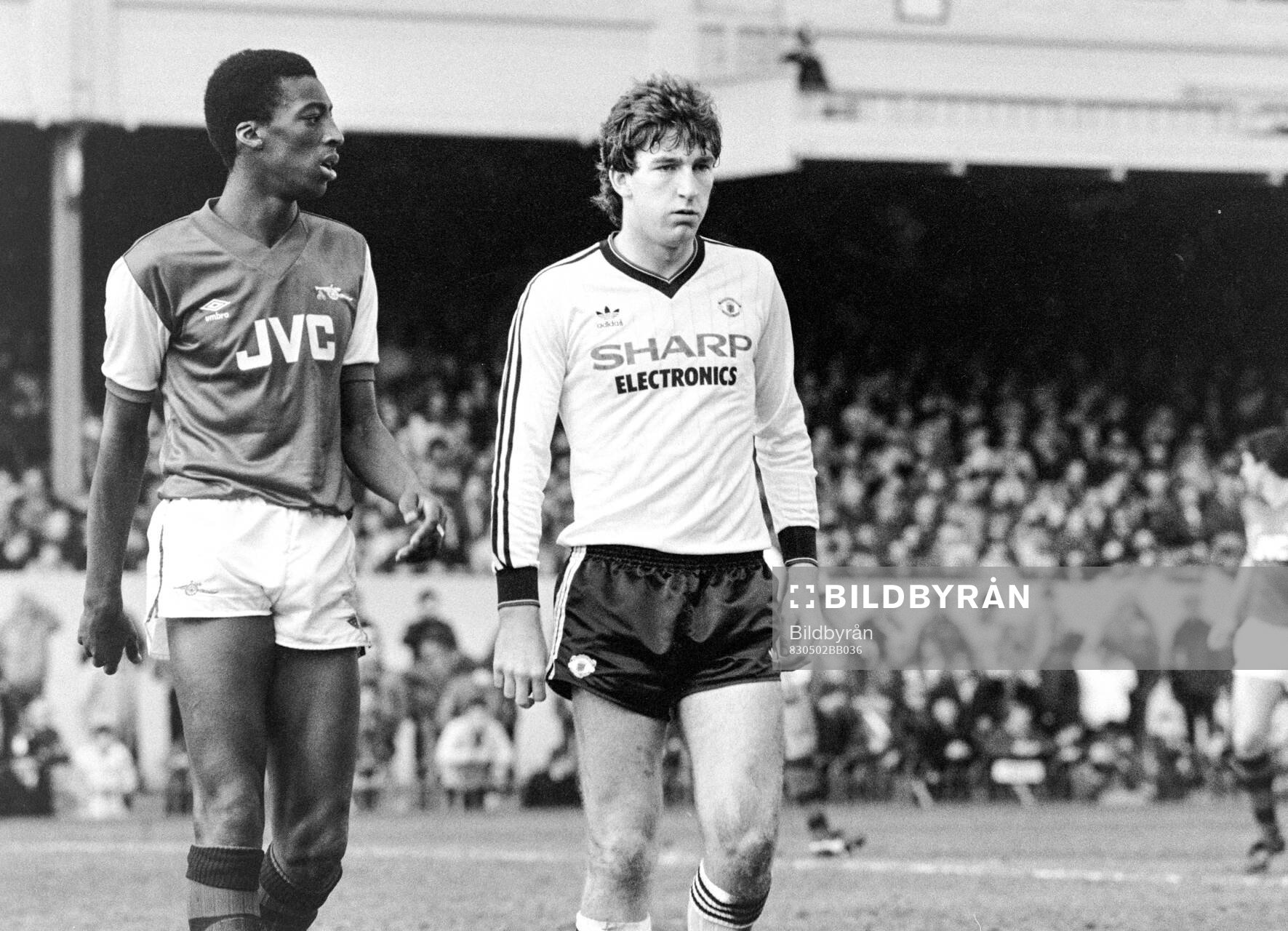 Football, Division One, England 1982-1983, Arsenal - Manchester United: Chris Whyte of Arsenal and Norman Whiteside of Manchester United.   