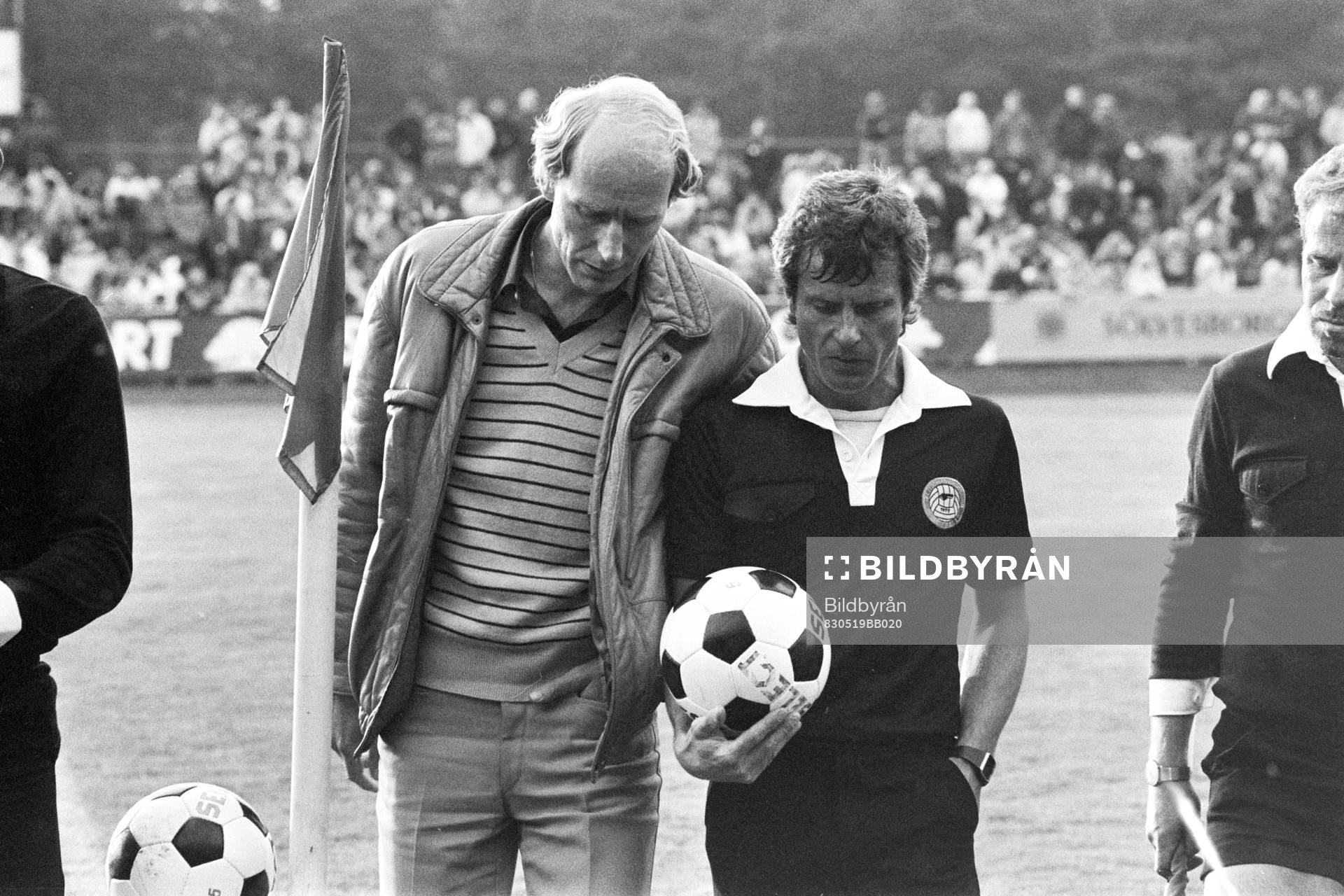  Halmstads tränare Jan Mak blev utvisad av domare Bengt Jansson, Hallsberg.