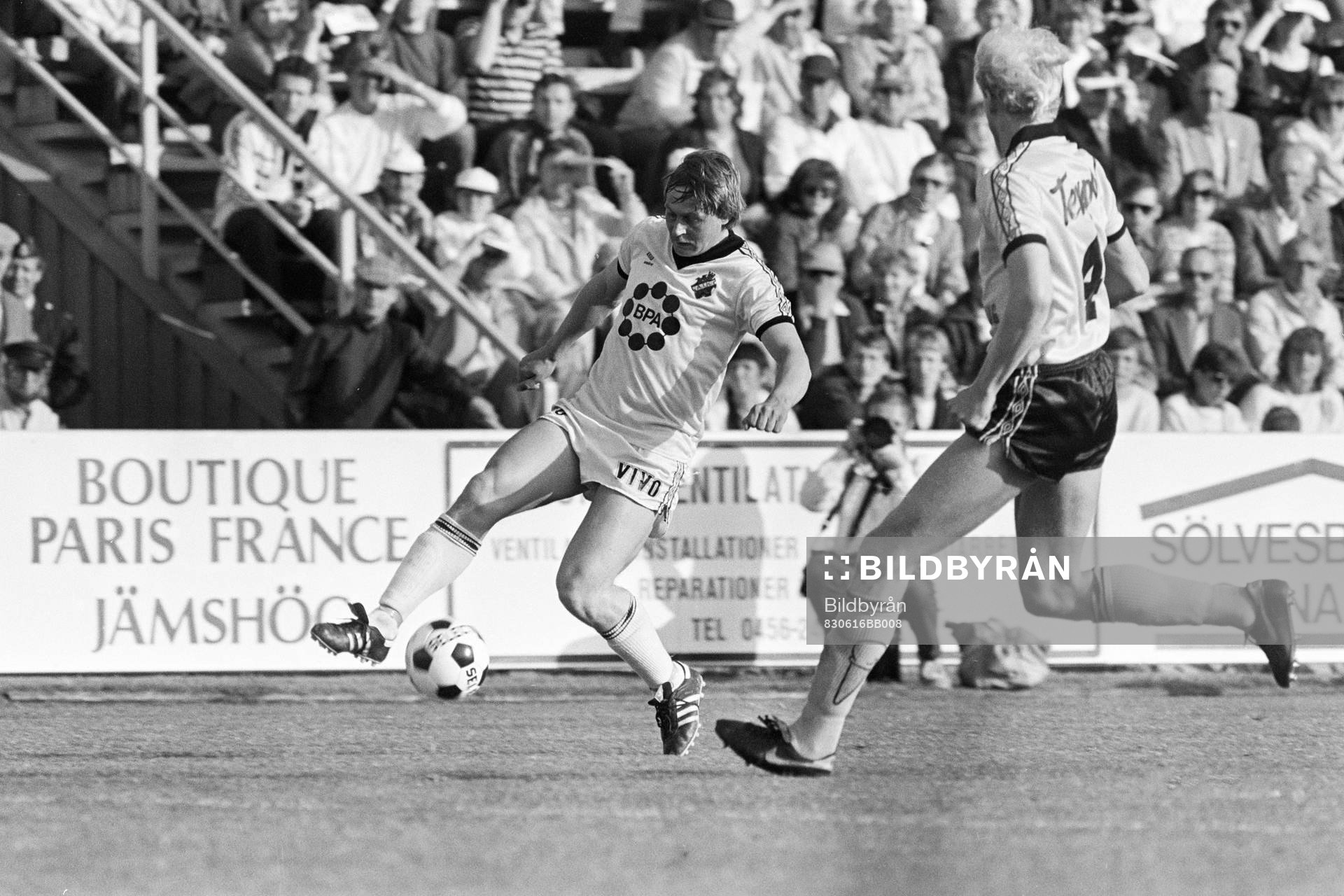 Jyrki Nieminen, AIK med bollen