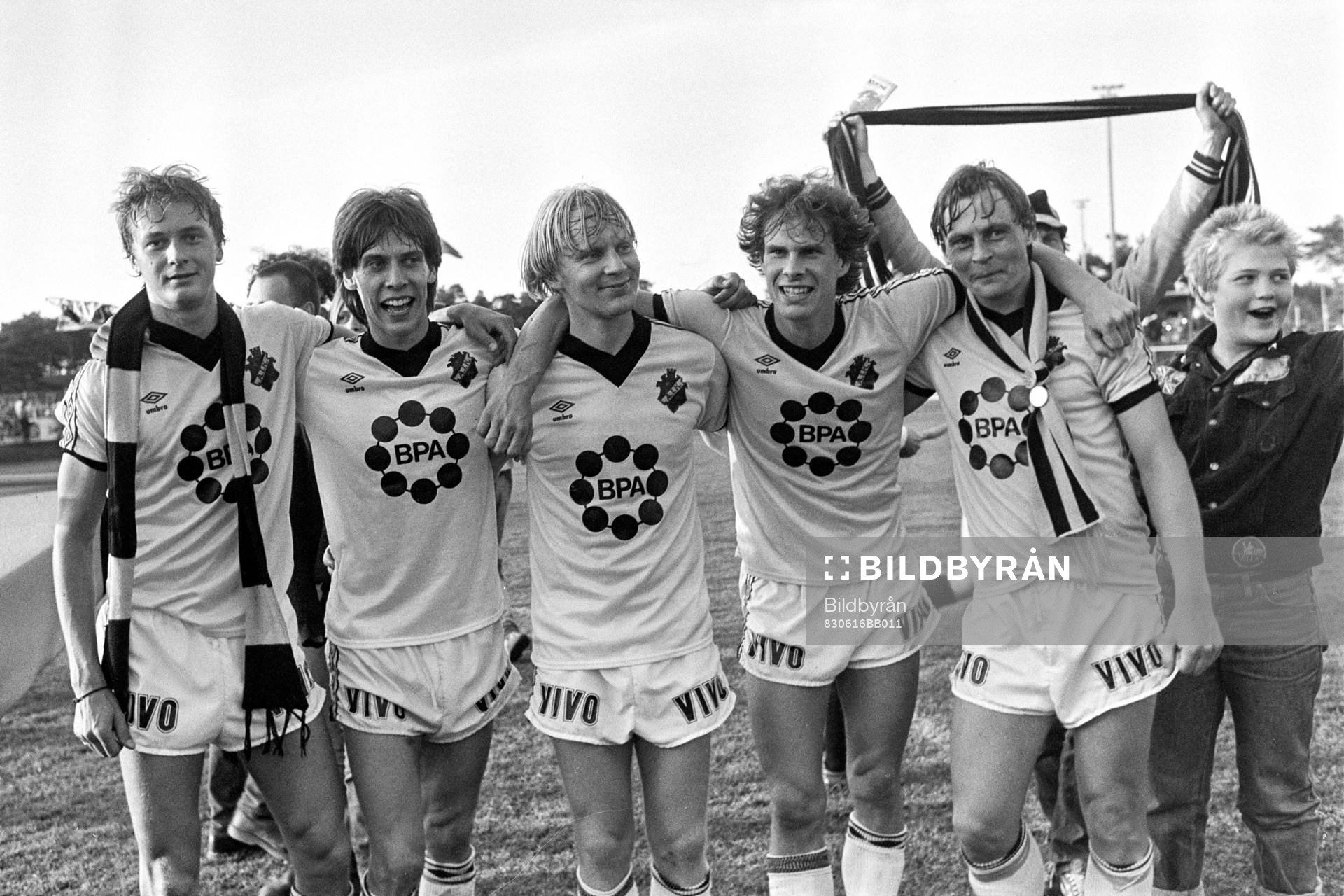  AIK:s målskyttar efter storsegern, fr. v Lars Zetterlund, Thomas Johansson, Kari Virtanen, Ove Rübsamen och Jyrki Nieminen.