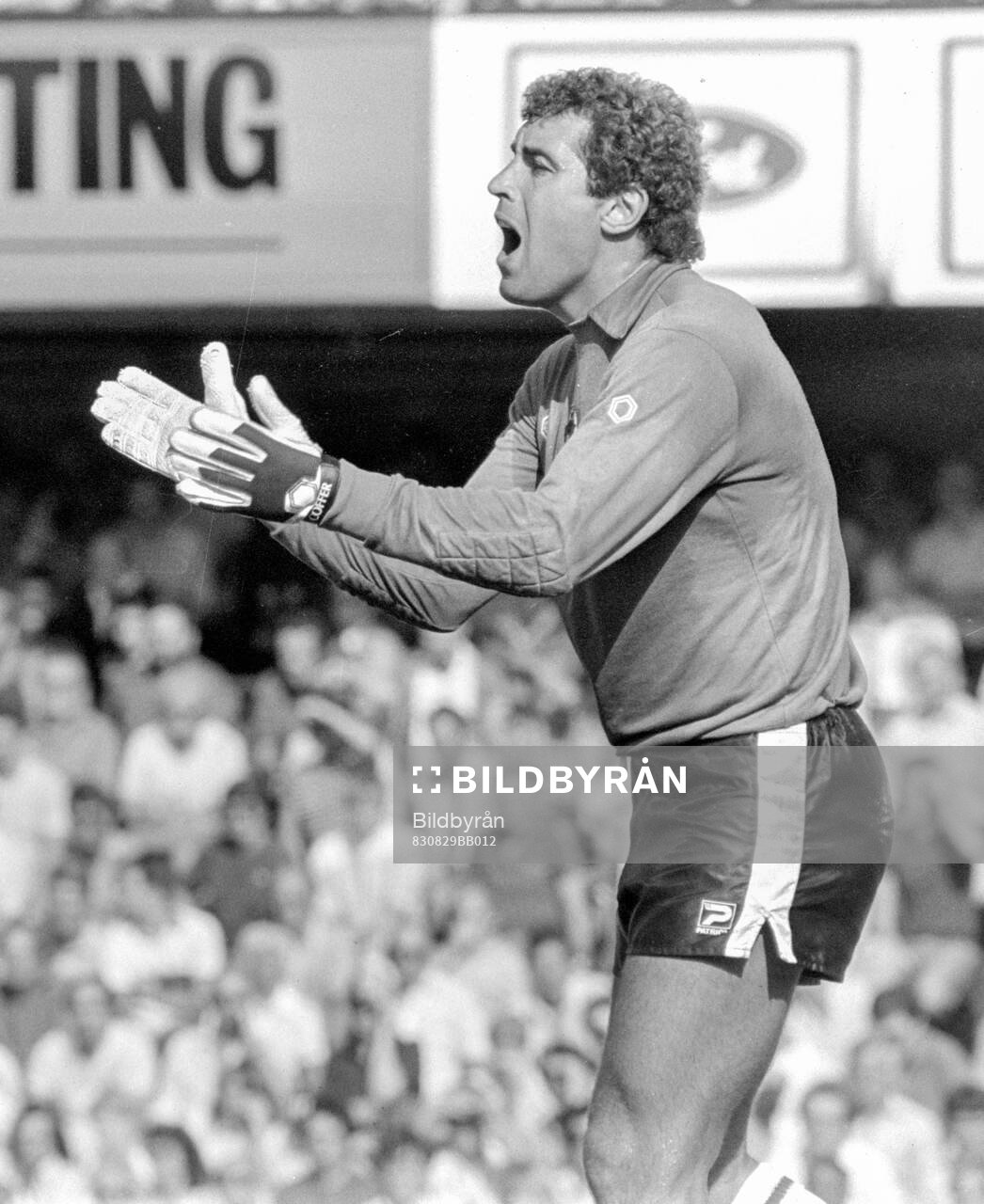 Football, Division One, England, Southampton - Queens Park