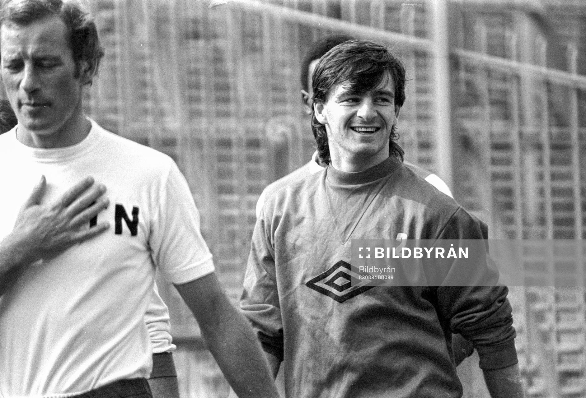 Football, English Division One 1983-84, Arsenal, Training session: Arsenal manager Terry Neill and Charlie Nicholas.