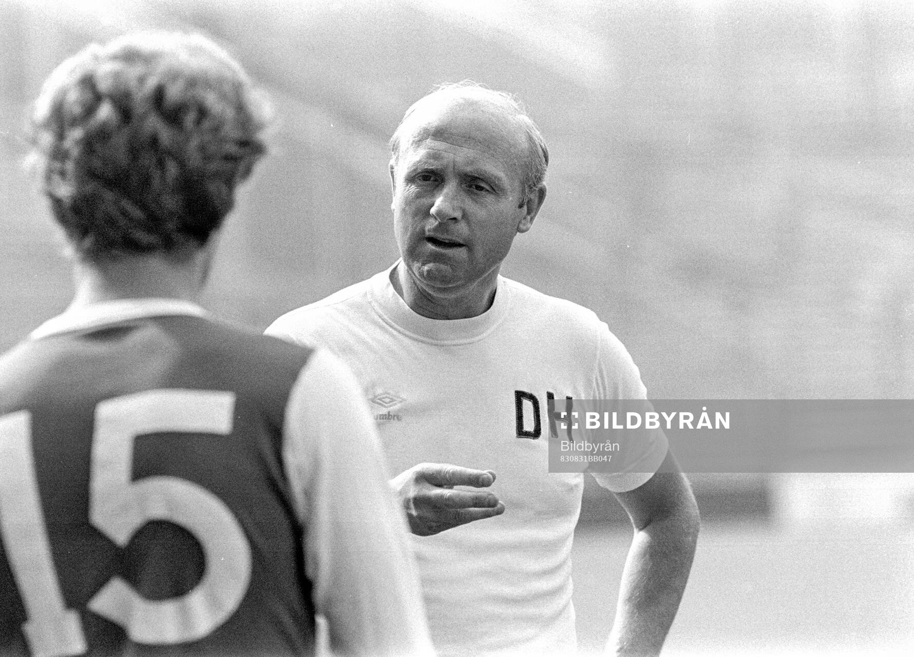 Football, English Division One 1983-84, Arsenal, Training session: Arsenal assistant manager Don Howe.