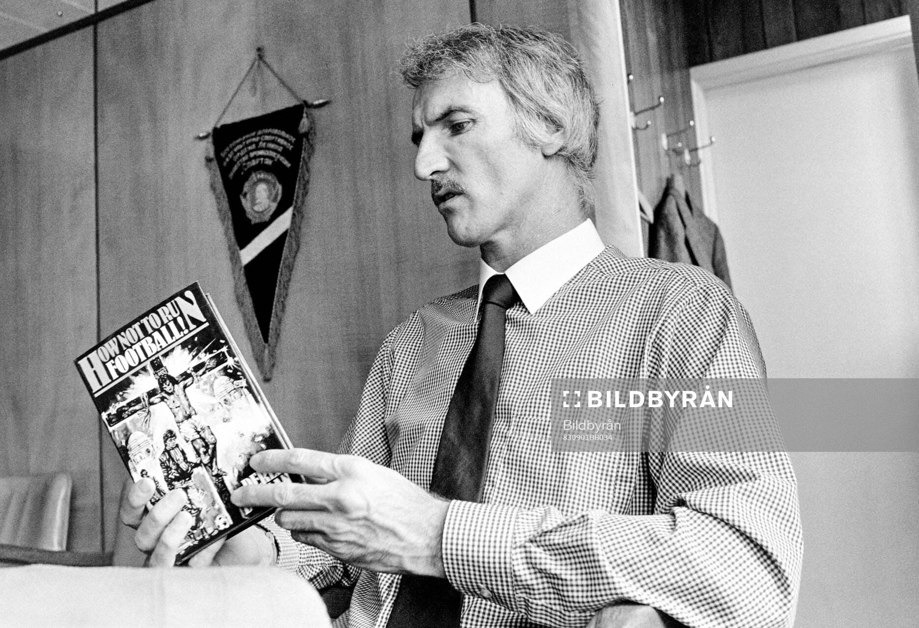 Football, Division One, England 1983-84, Wolverhampton