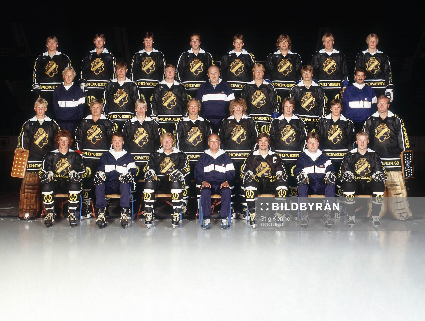 Spelare och personal i AIK