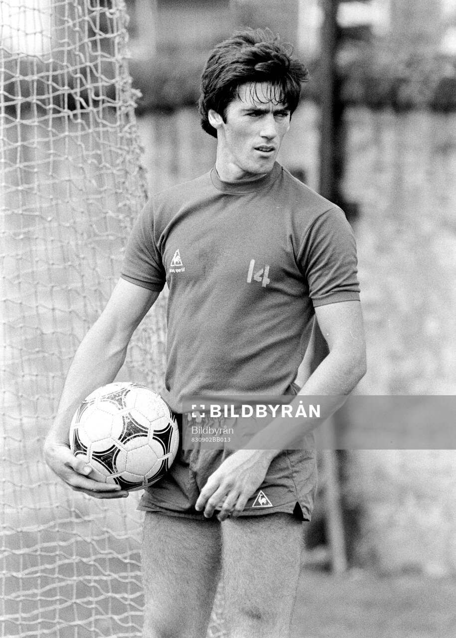 Alan Irvine of Everton