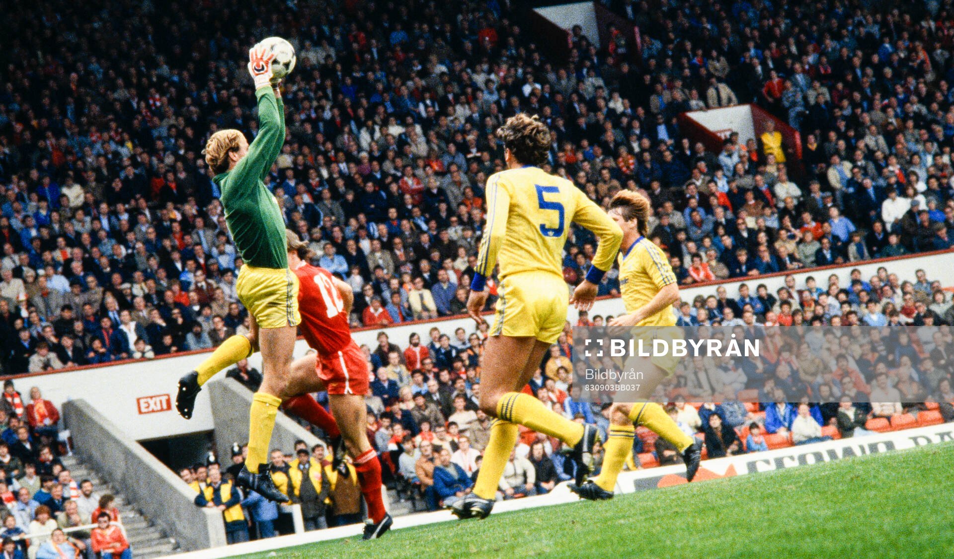 Liverpool - Nottingham Forest: Forest goalie Hans van