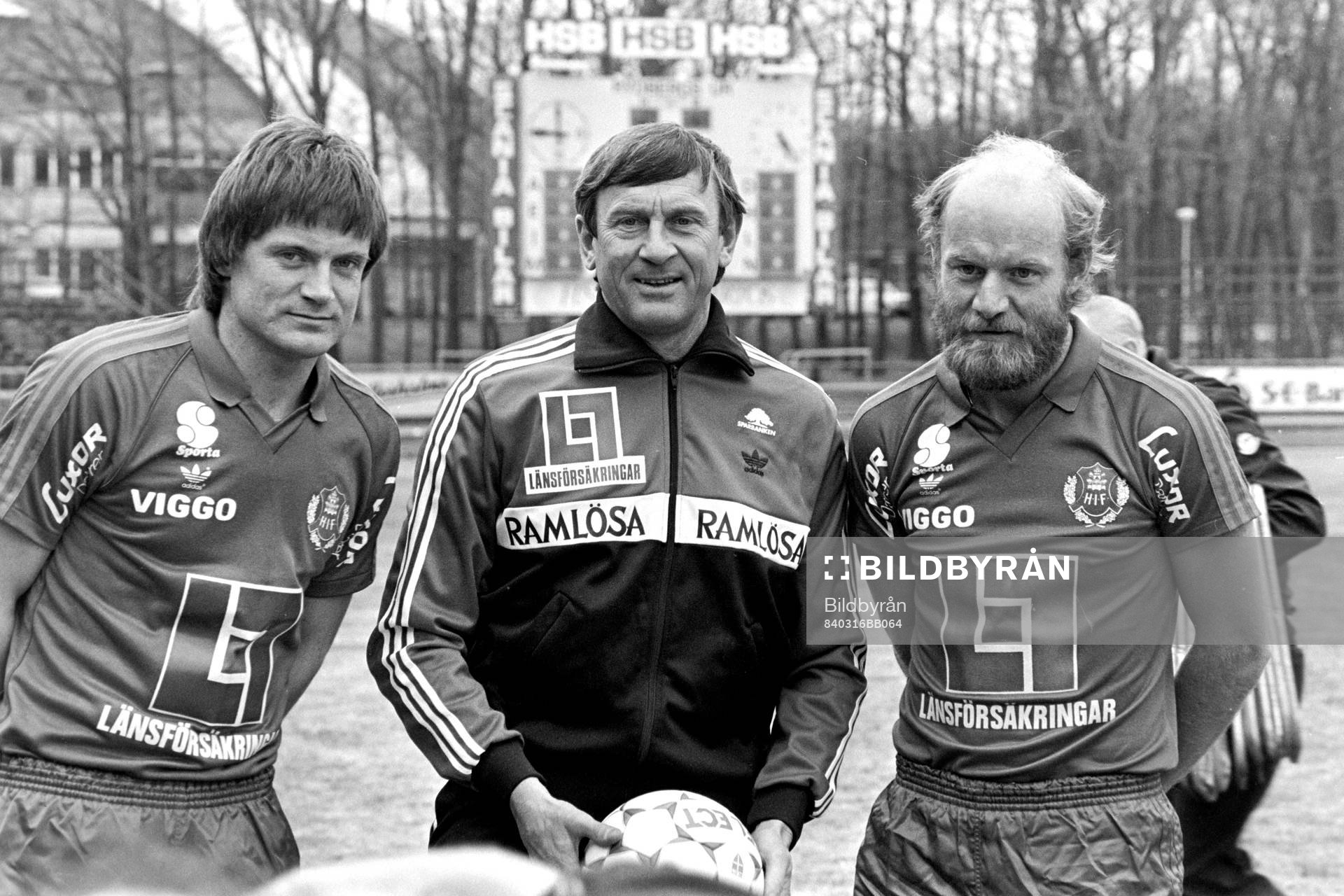 Fotboll, Div 2 Södra, Helsingborg, förhands: Pär-Olof Olsson, Rolf Svensson, tränare och Thomas Sjöberg.