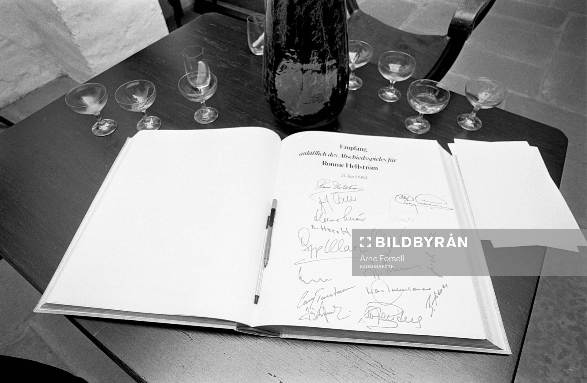 Gästboken med autografer