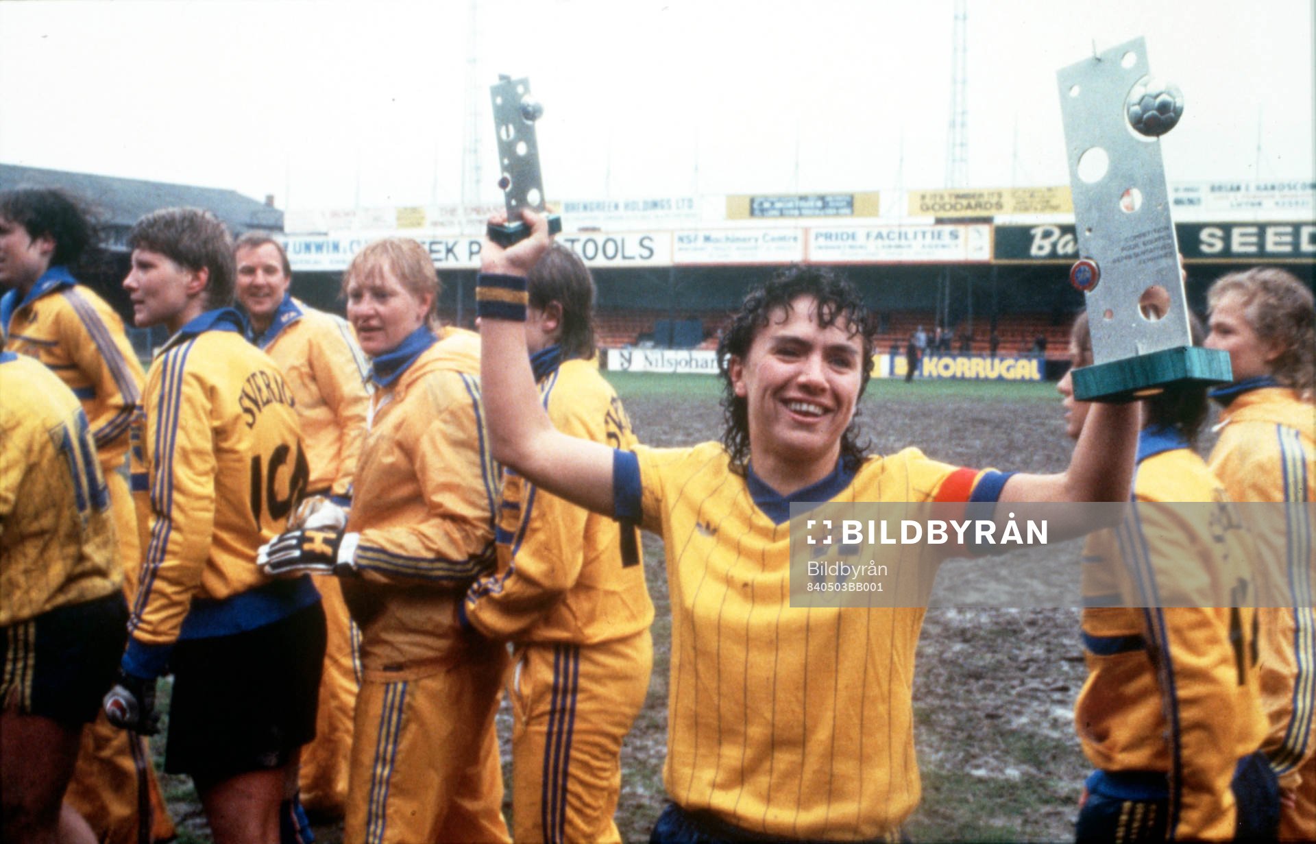 Fotboll, dam, EM, Anette Börjesson, Sverige, buckla, 84