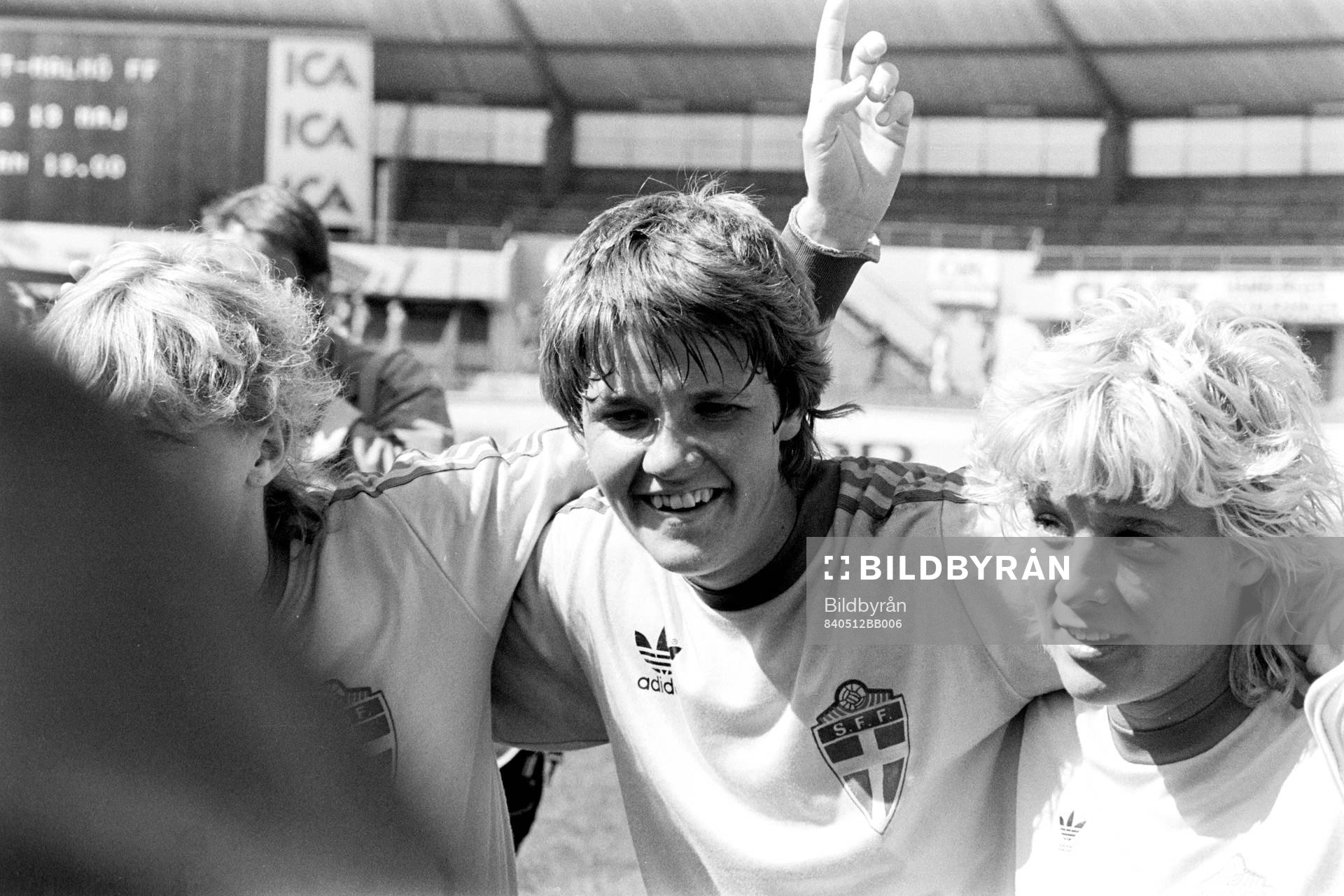 Pia Sundhage och Anna Svenjeby, Sverige