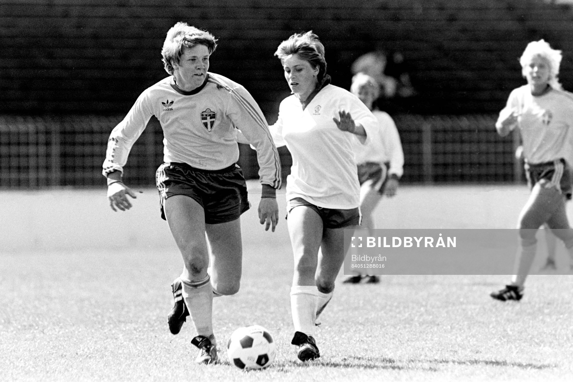 Pia Sundhage, Sverige