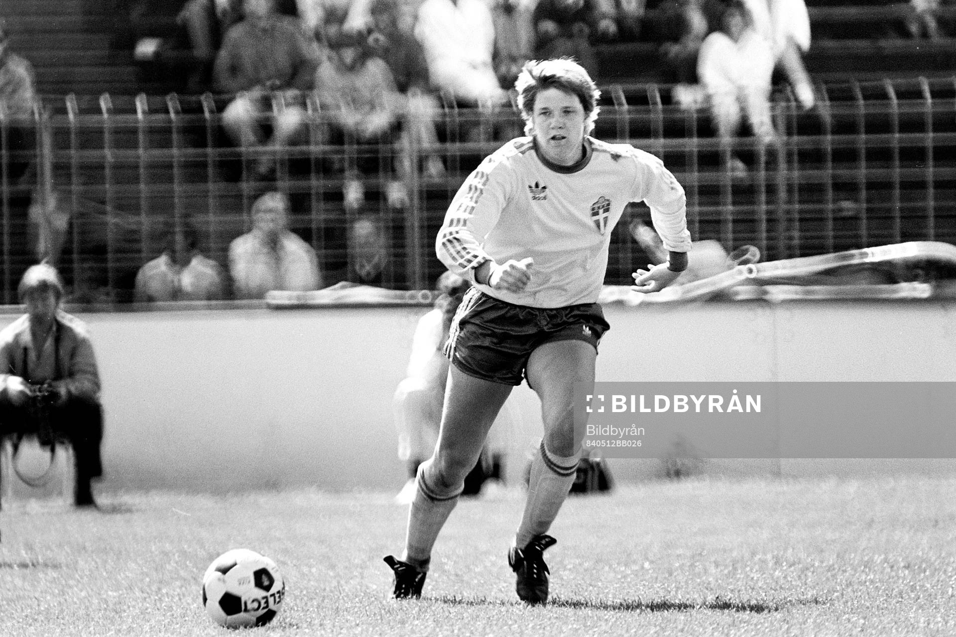 Pia Sundhage, Sverige