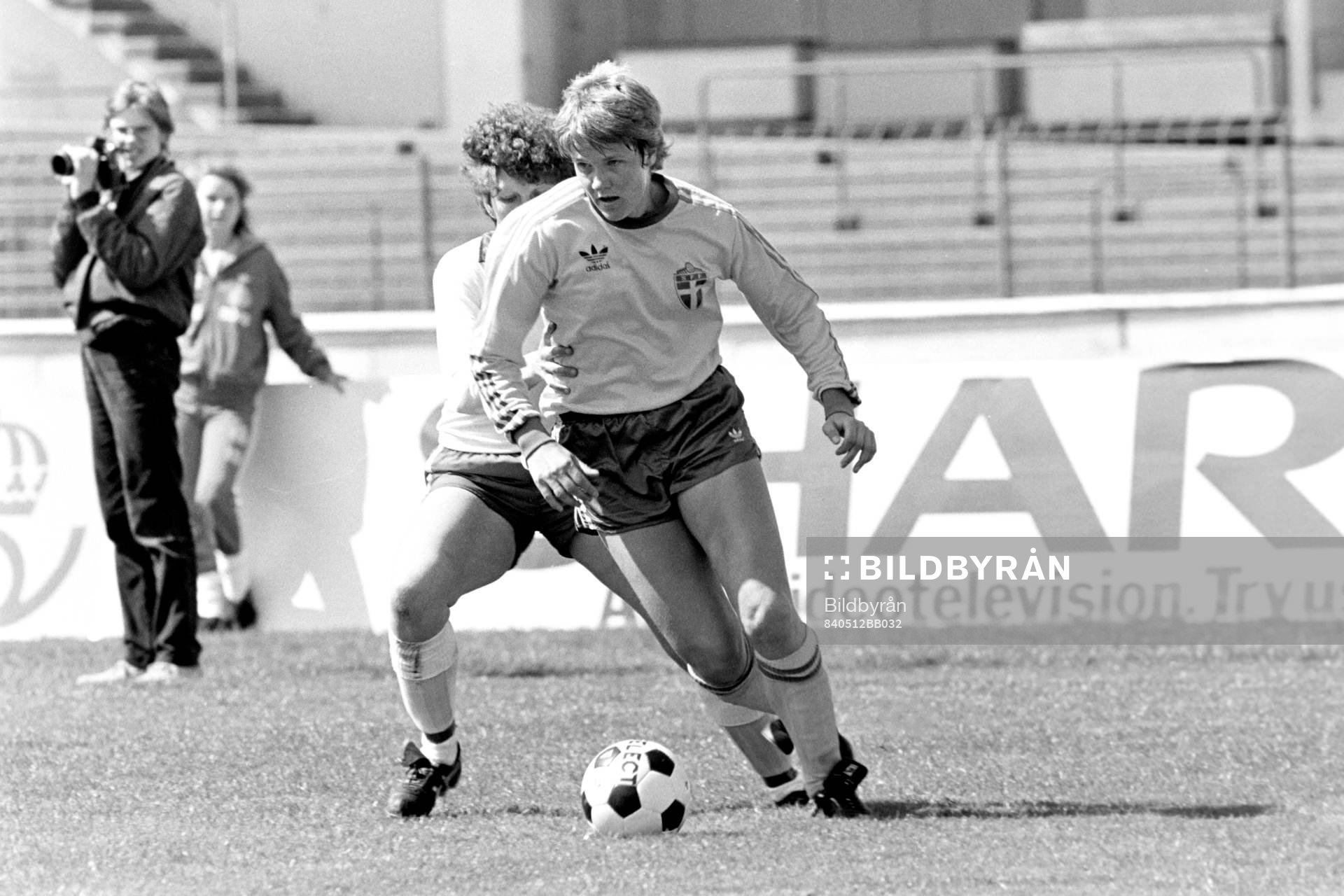 Pia Sundhage, Sverige