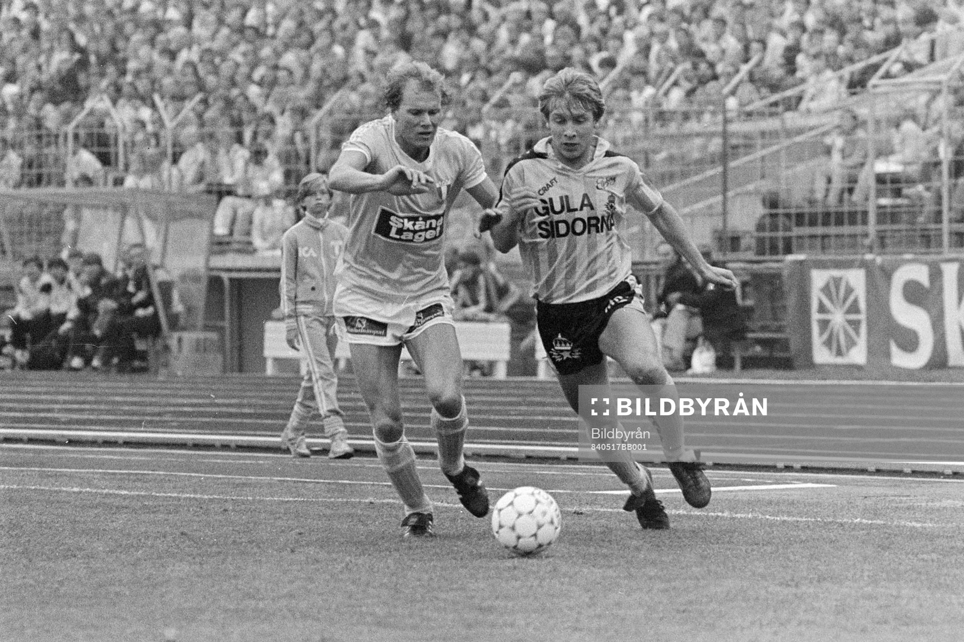 Björn Nilsson, Malmö till vänster jagar bollen
