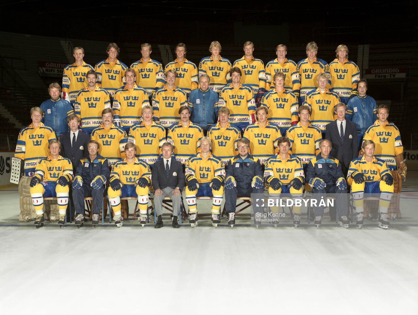 Players and team staff of Sweden pose for a team photo