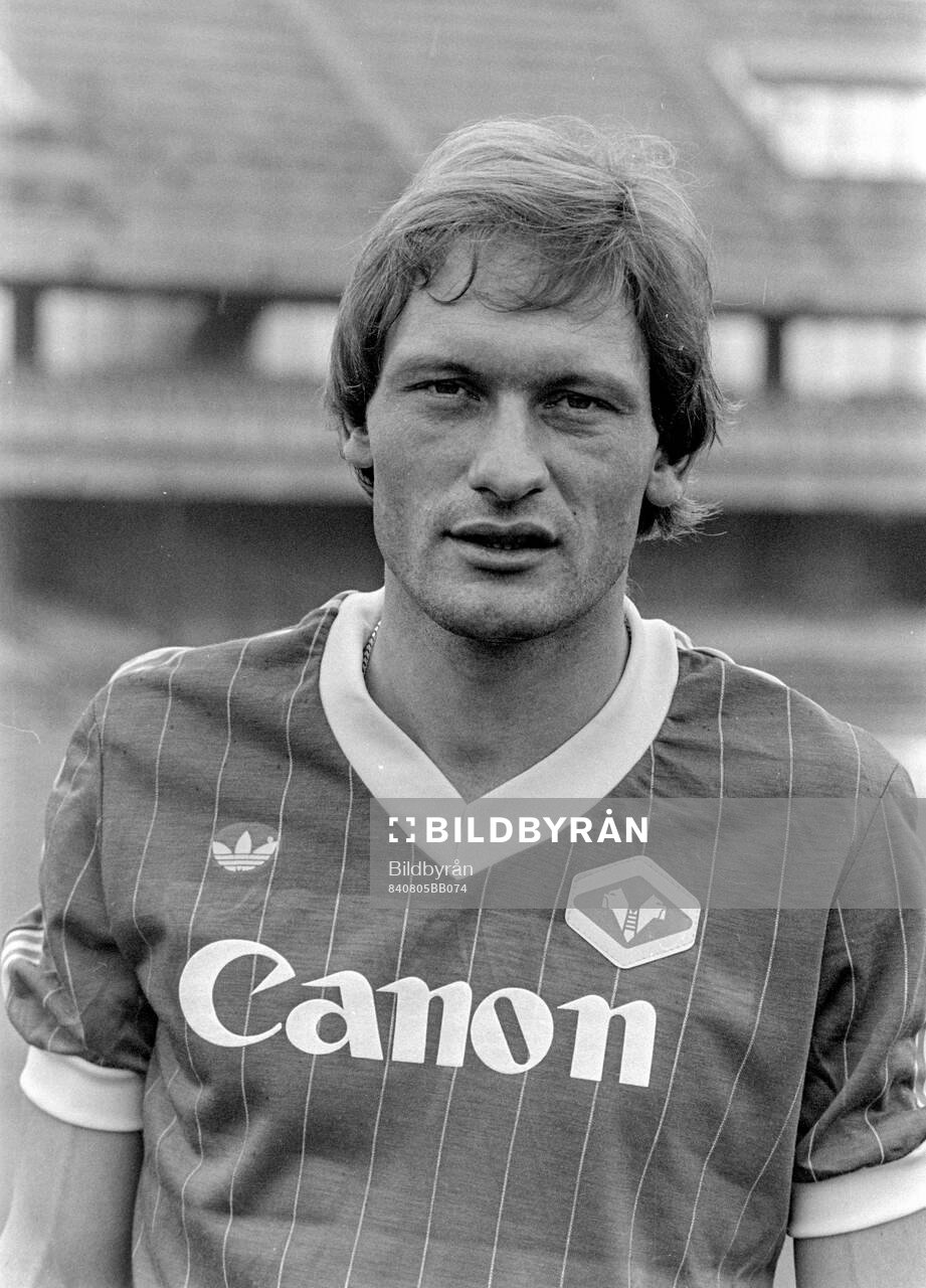 New signing Preben Elkjaer at stadium
