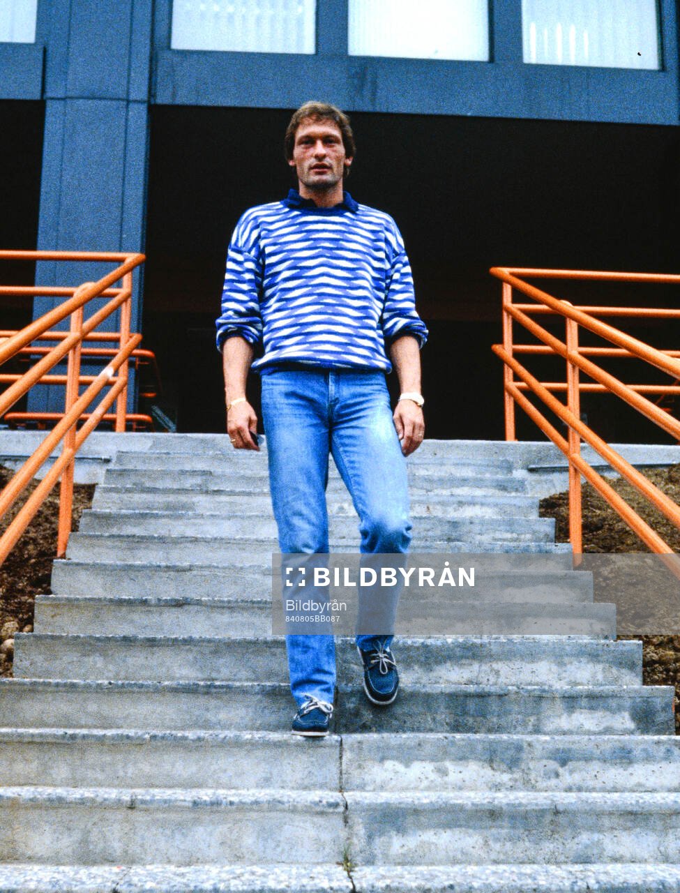 Preben Elkjaer outside stadium