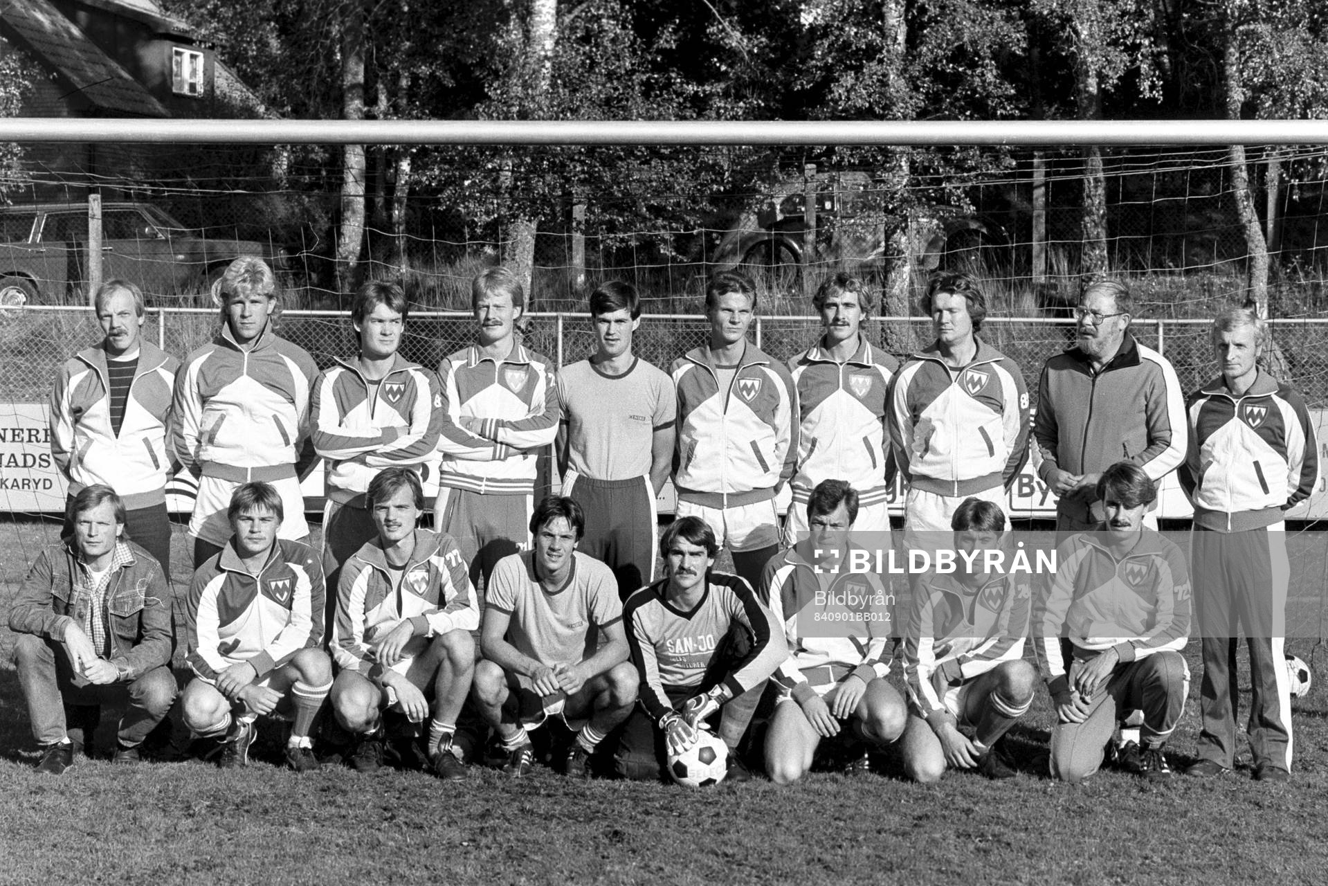 Lagbild med bl.a Kurt-Arne Bergstrand i mitten i bakre