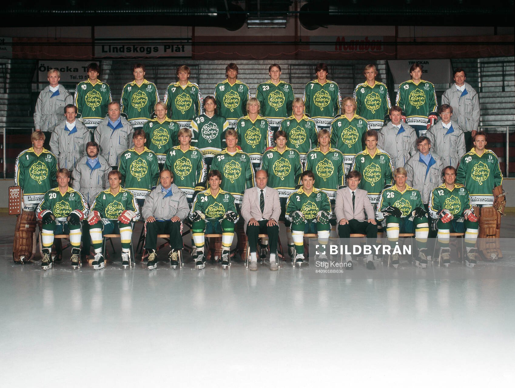 Spelare och personal i Björklöven